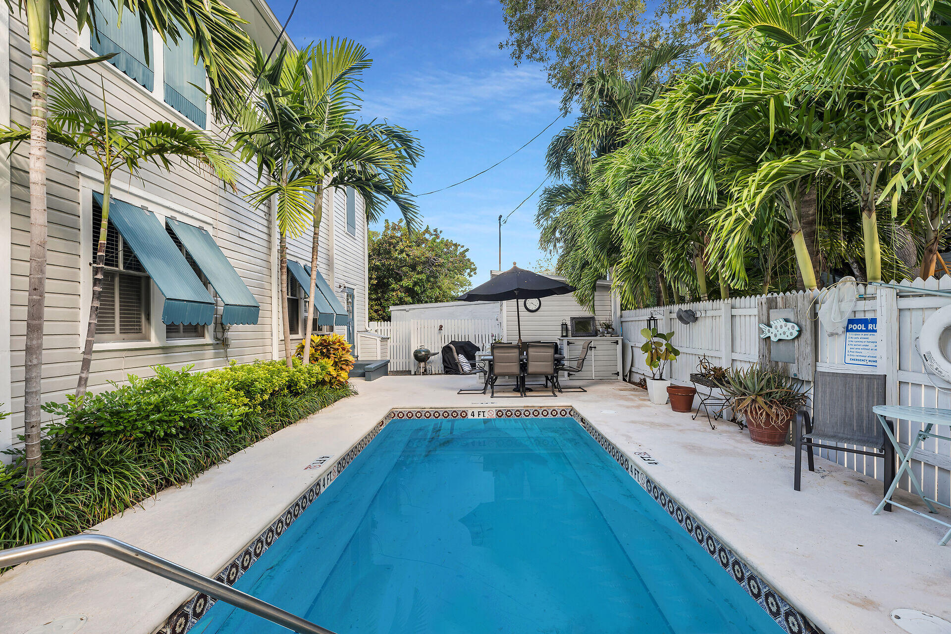 1205 Newton Street Unit: 1