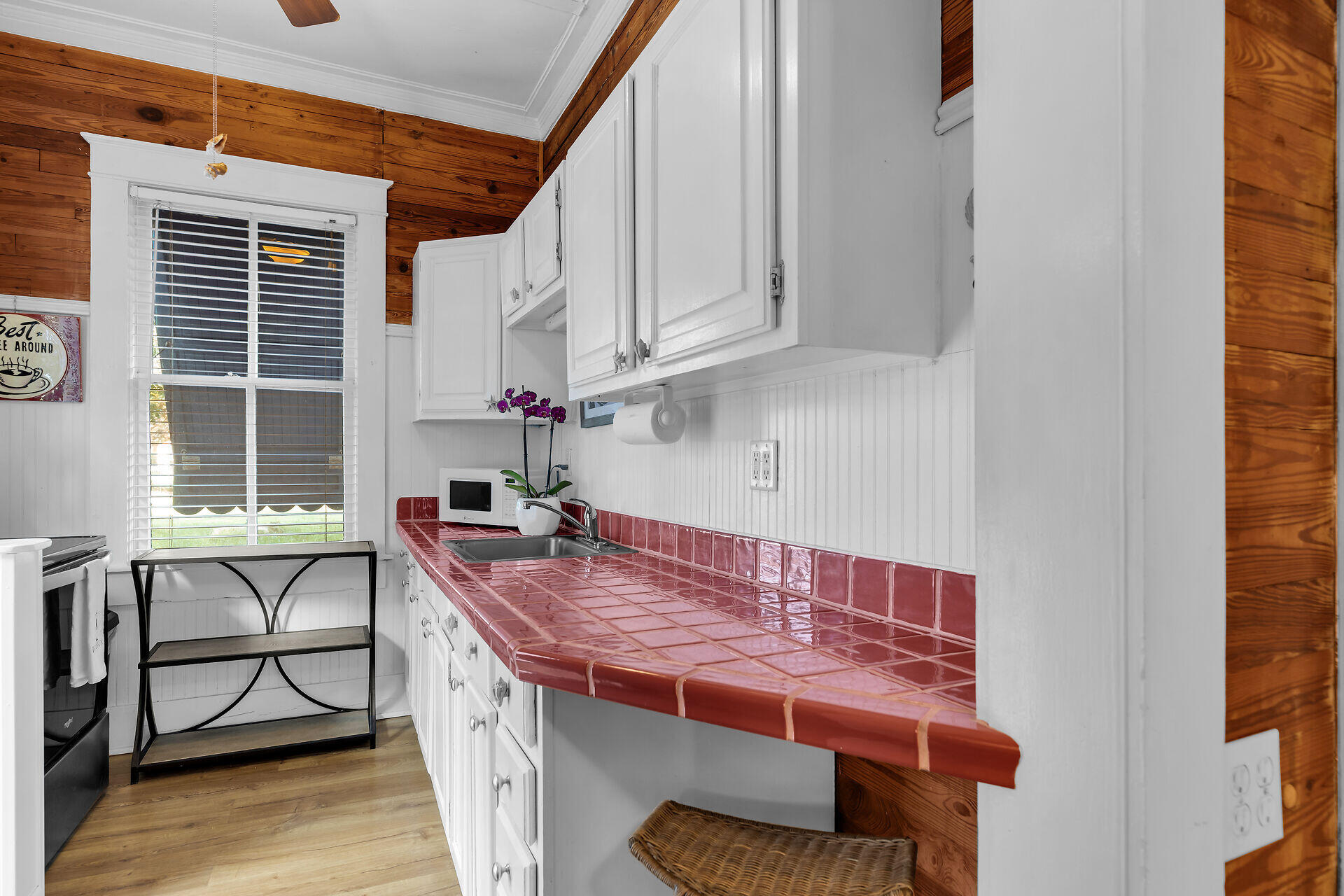 1205 Newton Street Unit: 1