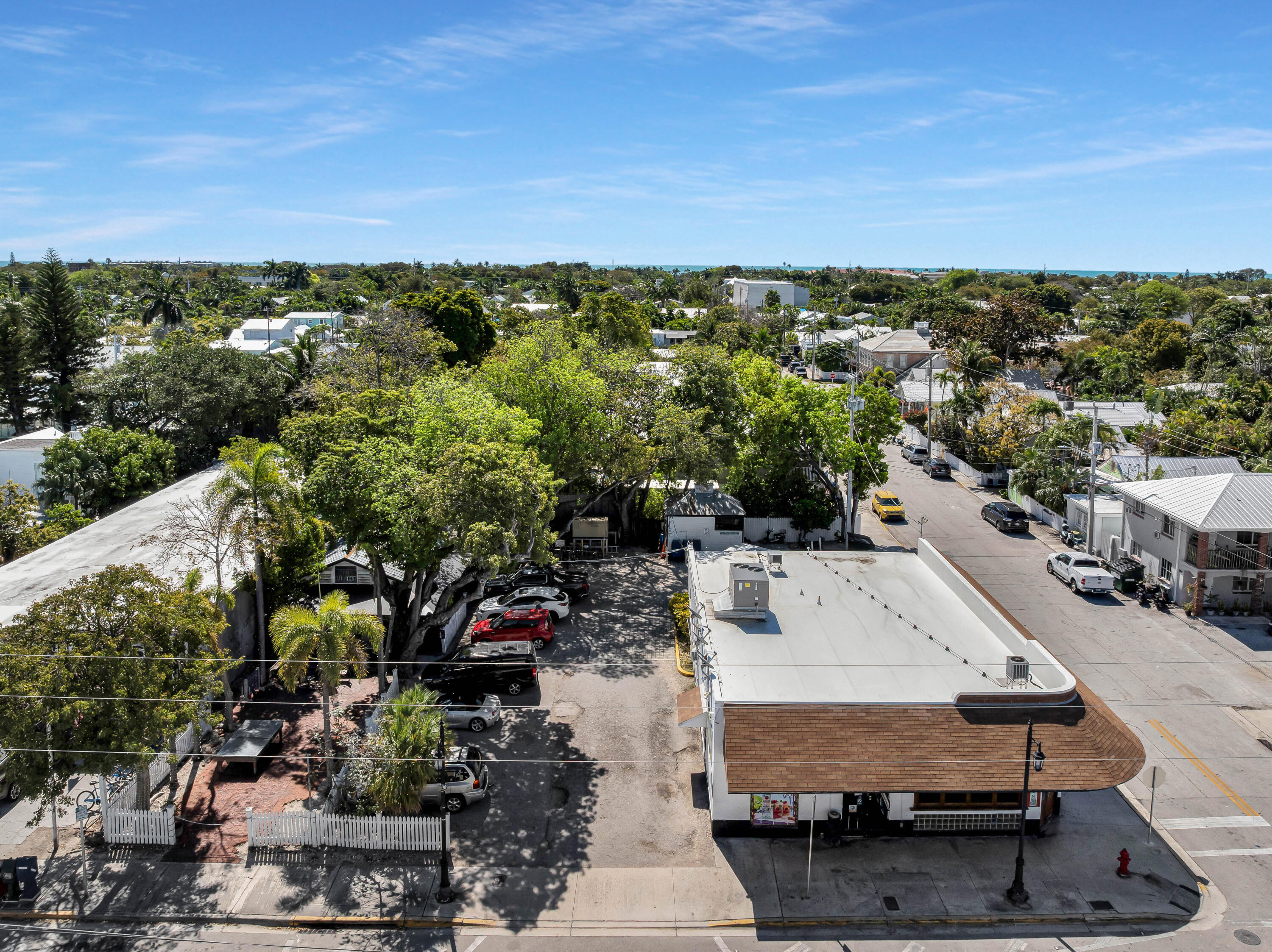 1000-1006 Truman Avenue