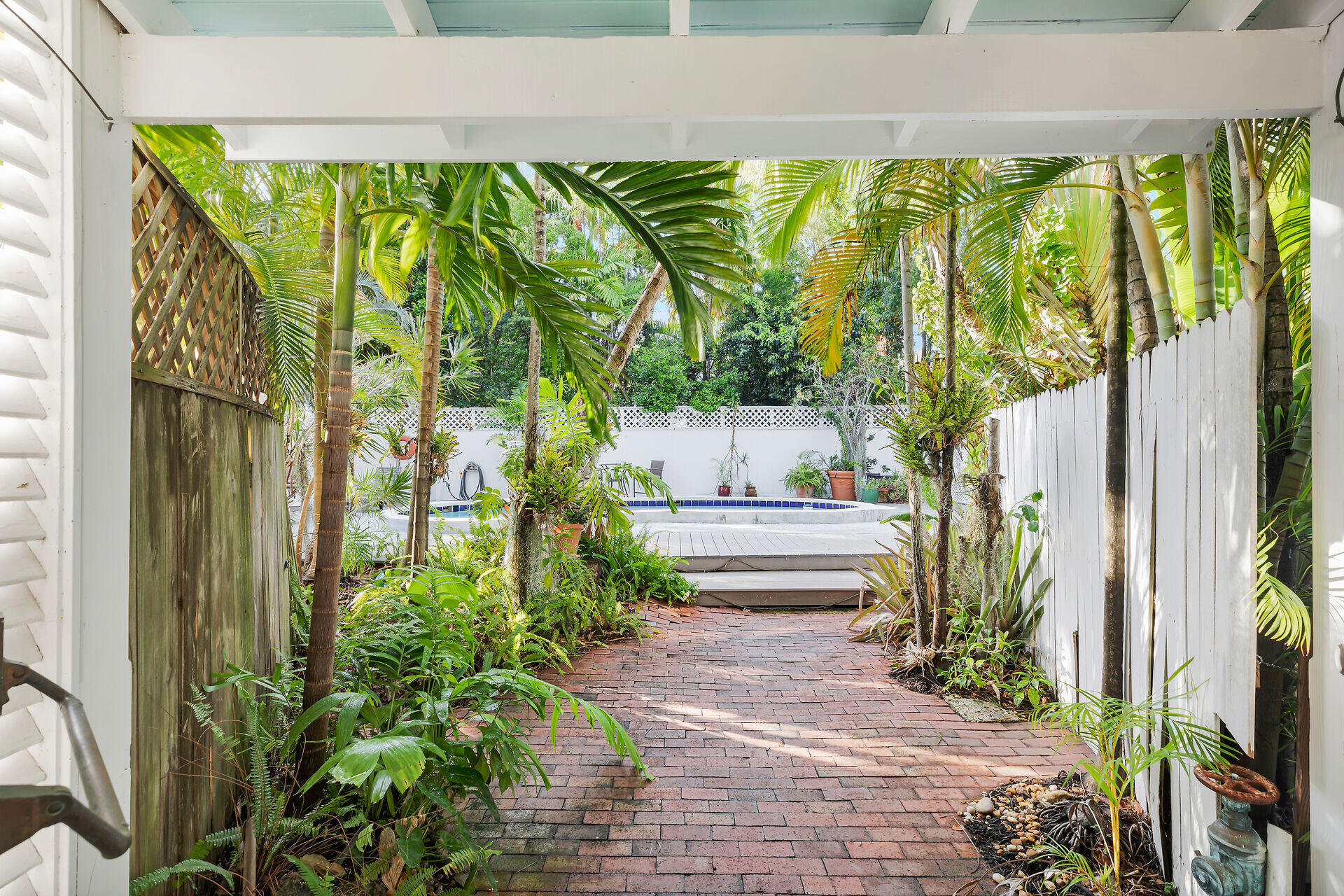 812 Fleming Street Unit: 2