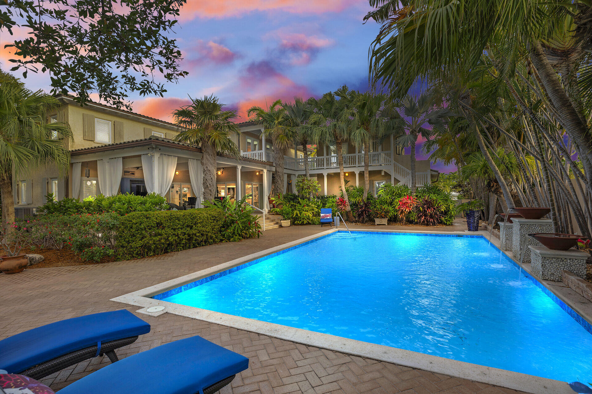3300 Riviera Drive
