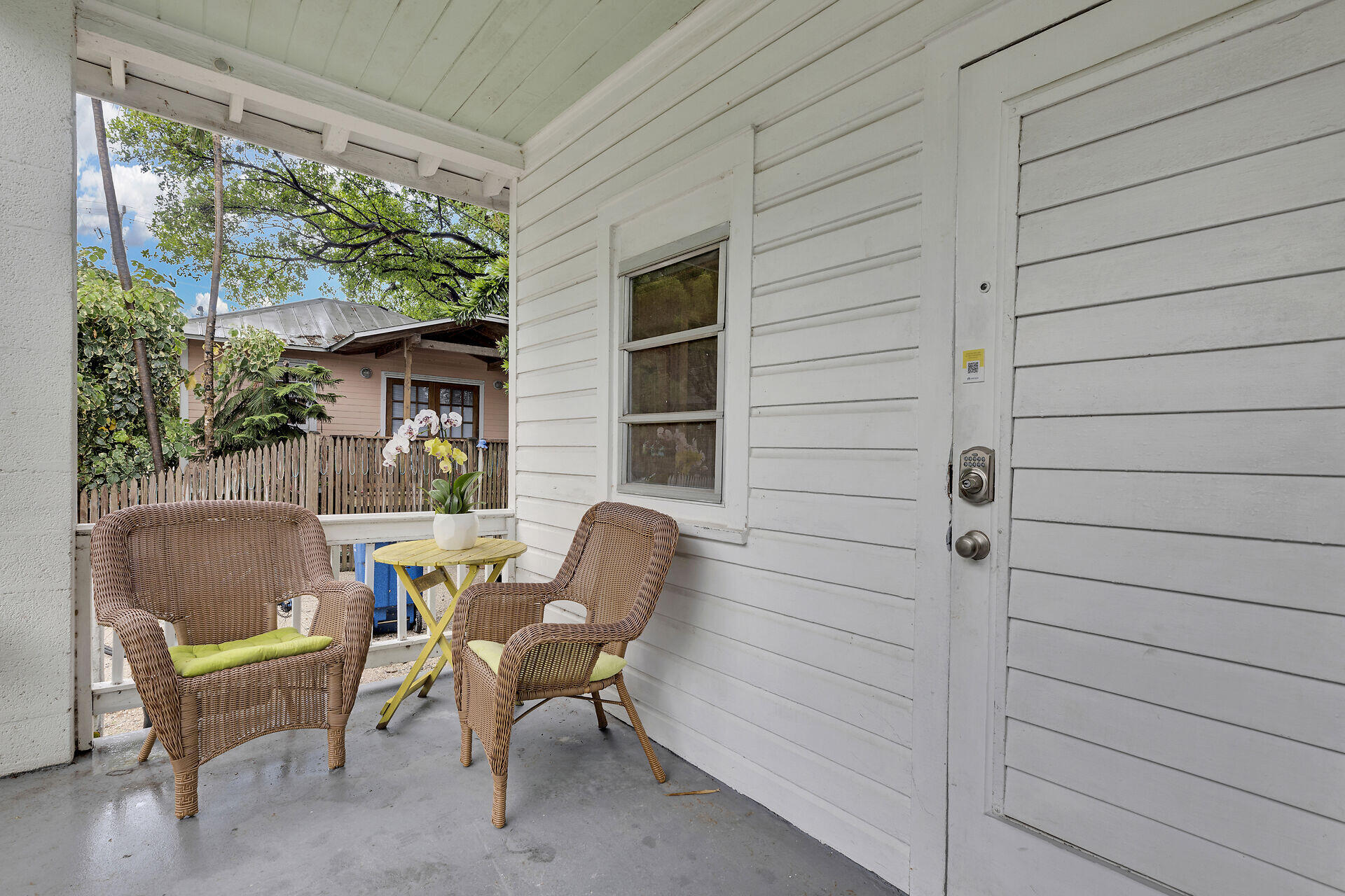 718 Chapman Lane