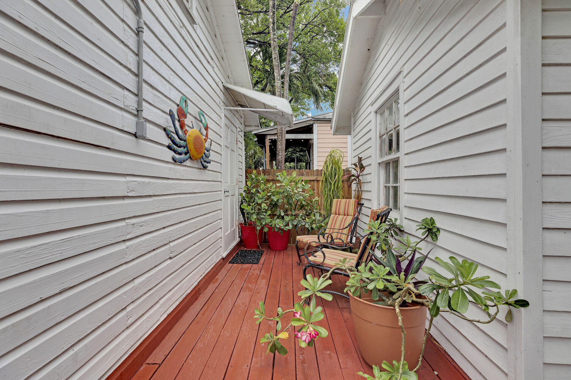 718 Chapman Lane