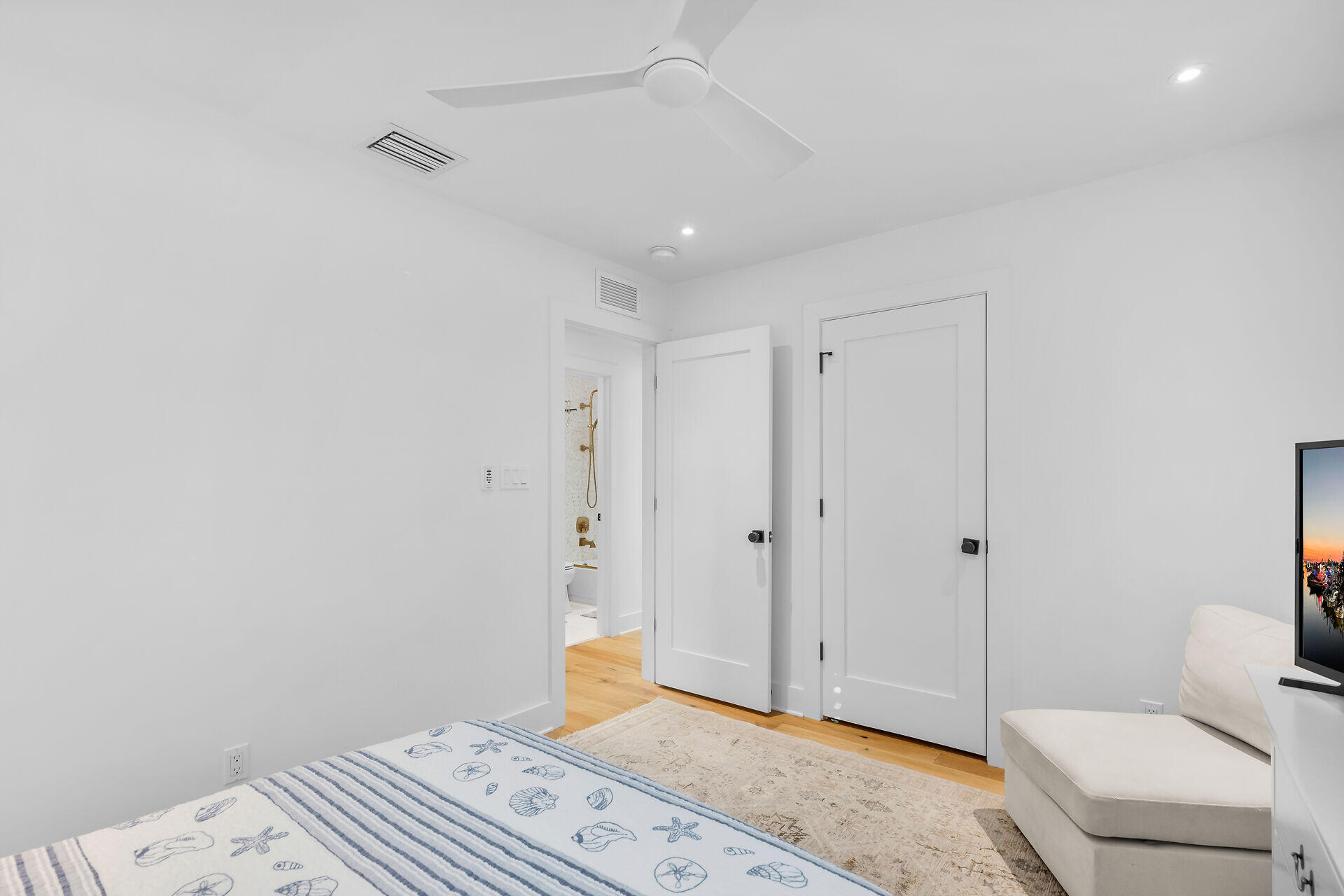13 Arbutus Drive