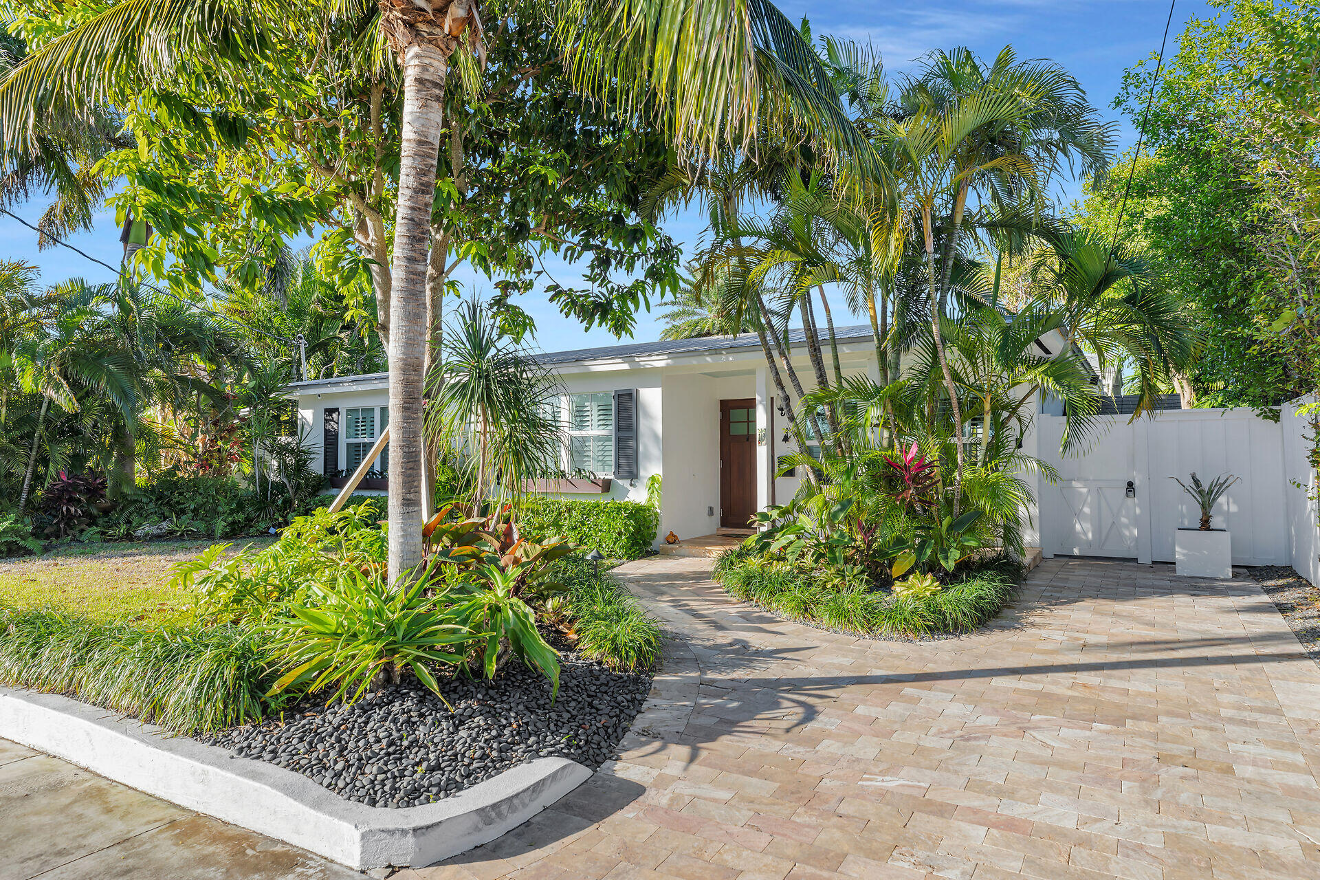 13 Arbutus Drive