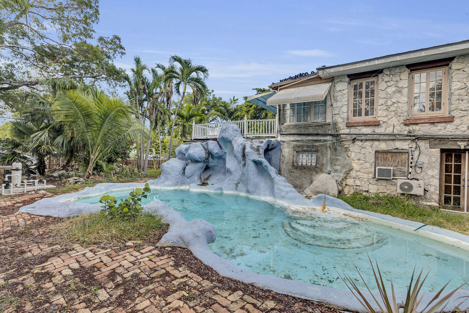 1405-1409 United Street