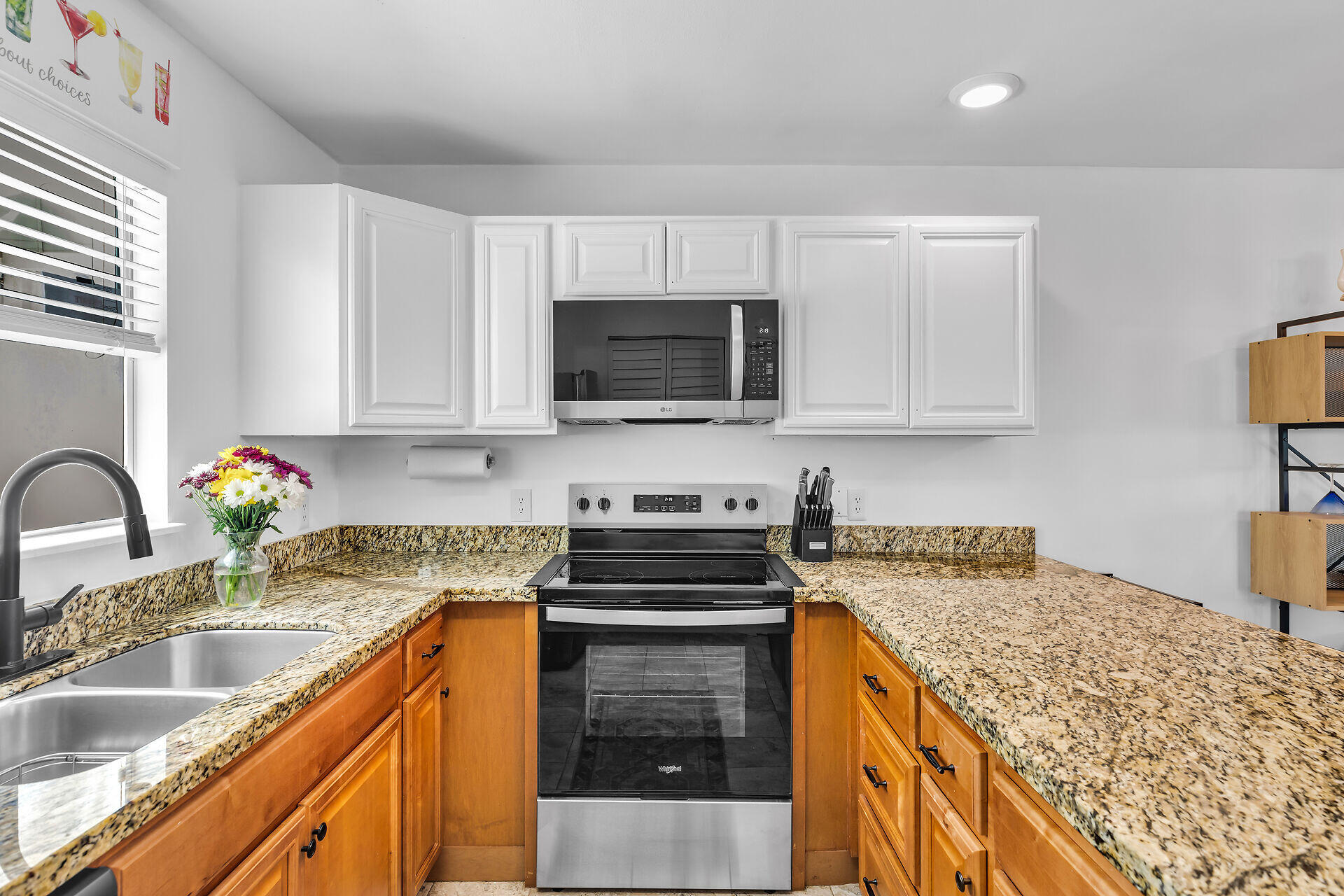 1075 Duval Street Unit: R10
