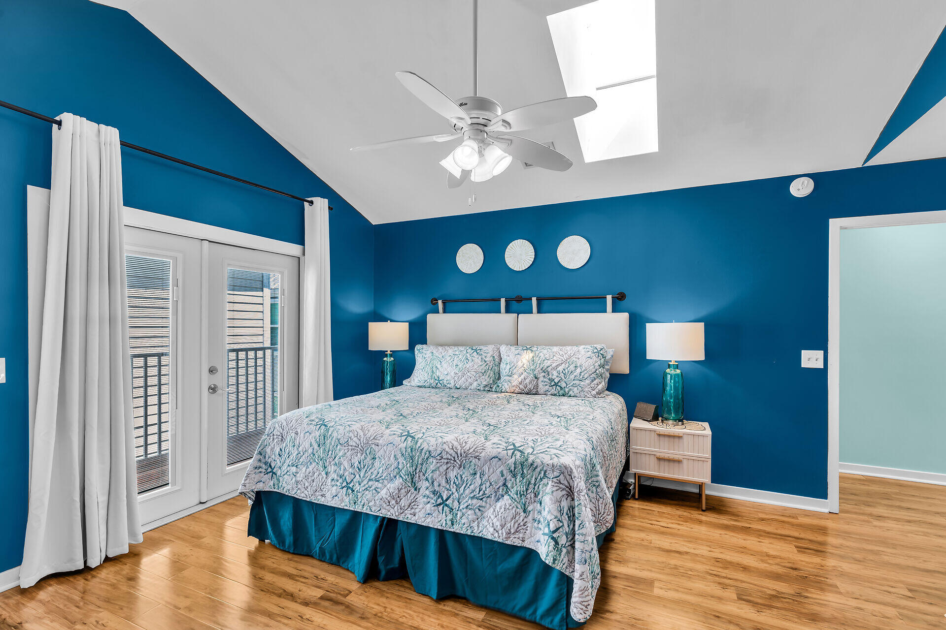 1075 Duval Street Unit: R10