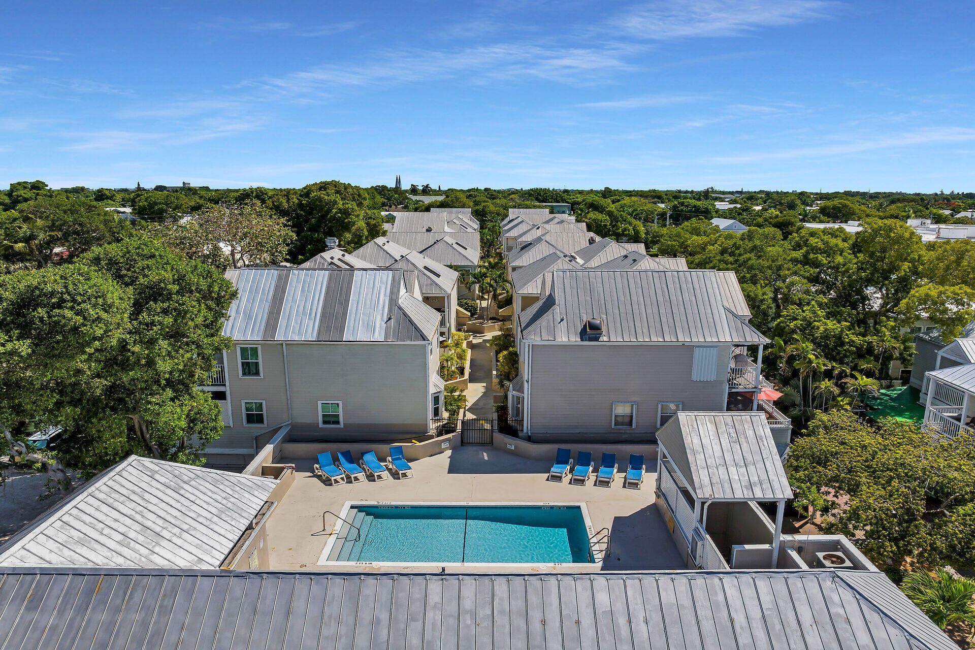 1075 Duval Street Unit: R10