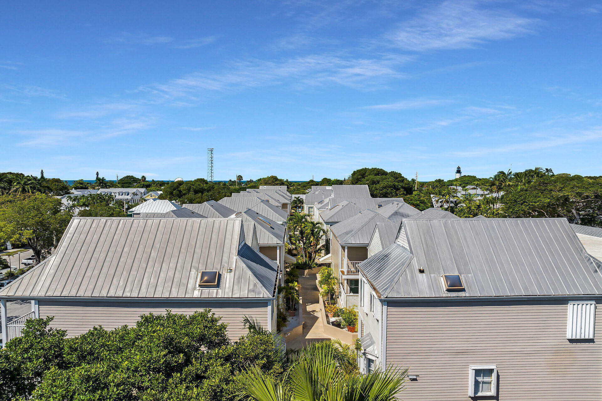 1075 Duval Street Unit: R10