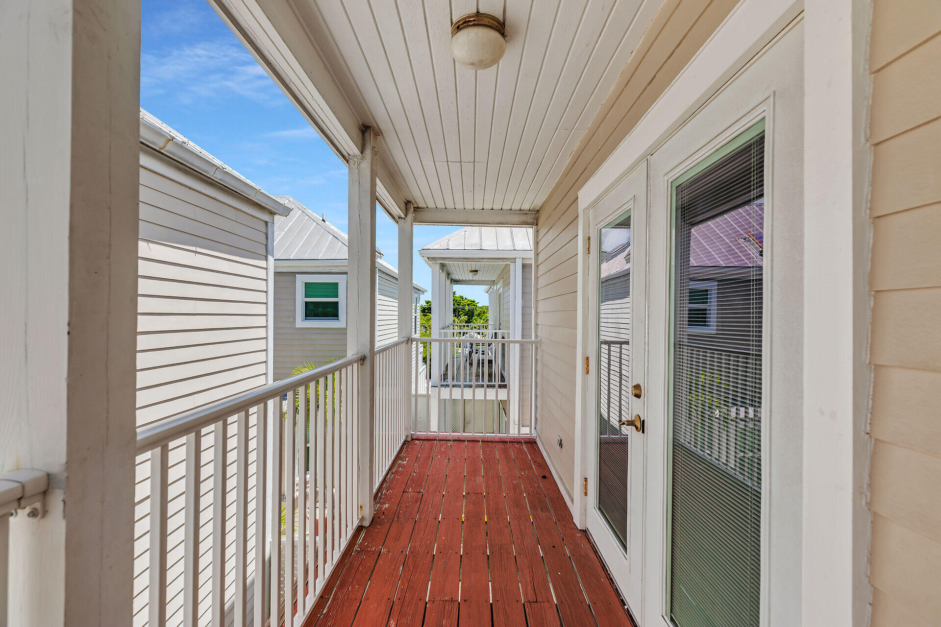 1075 Duval Street Unit: R10