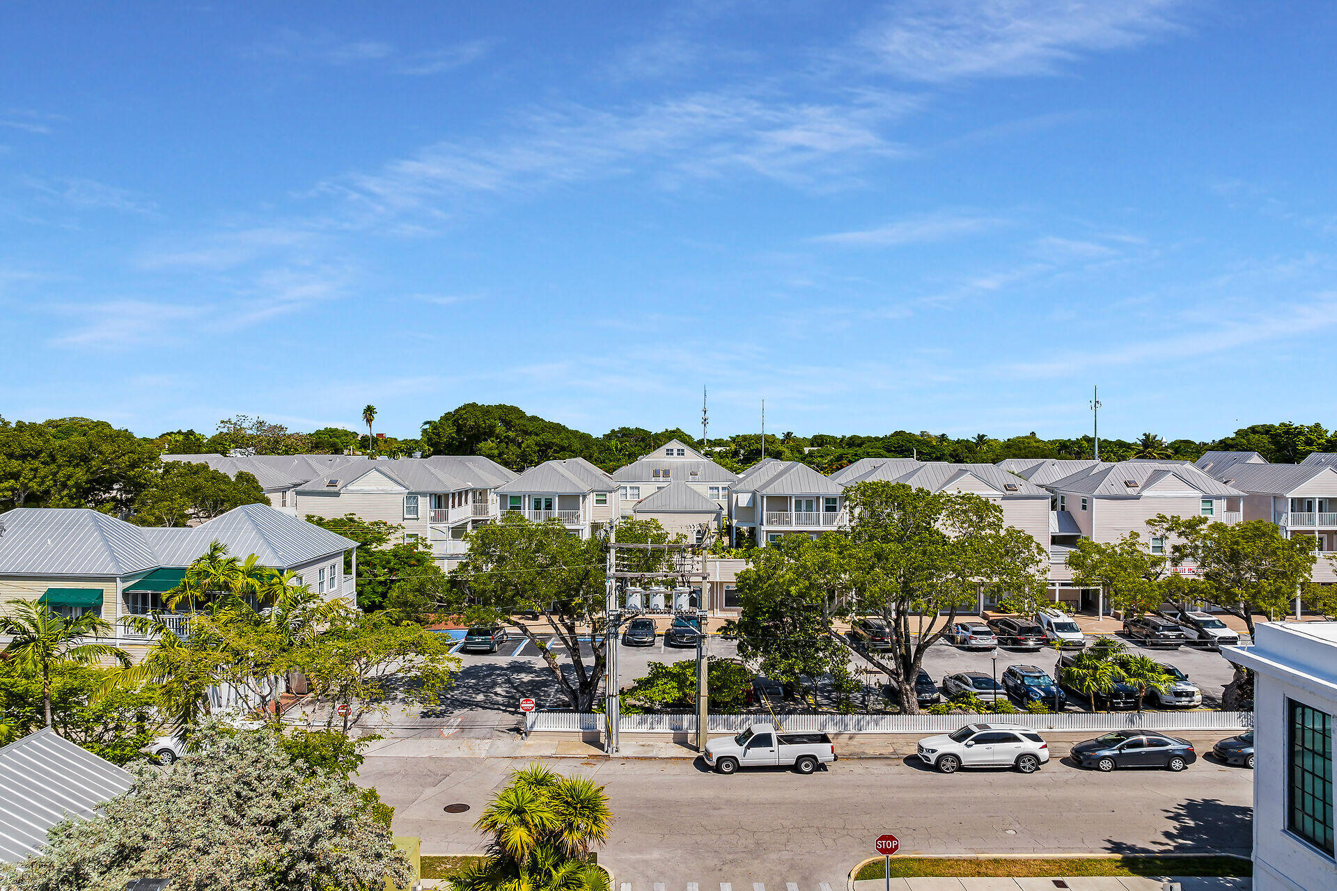 1075 Duval Street Unit: R10