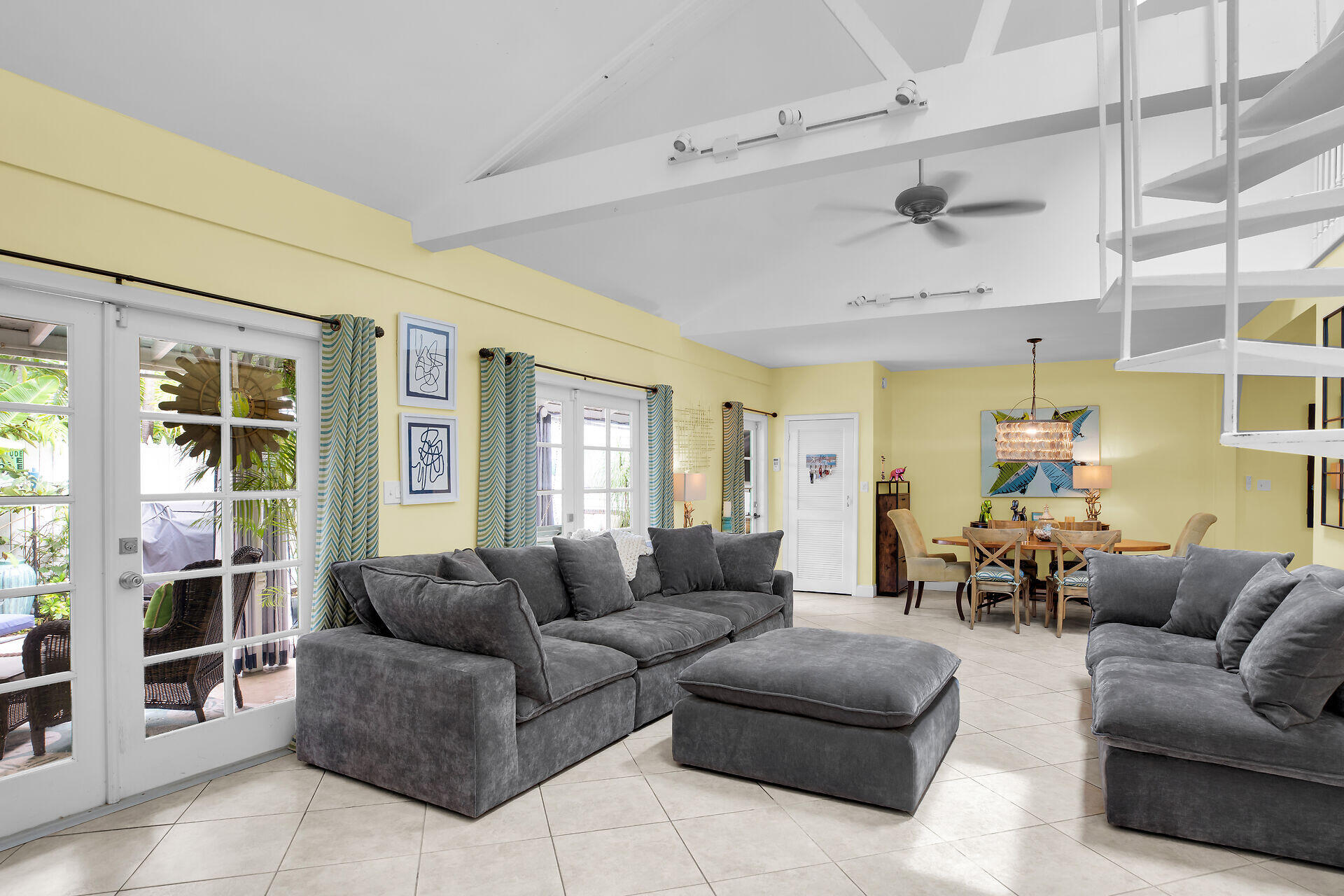1209 Truman Avenue Unit: 5