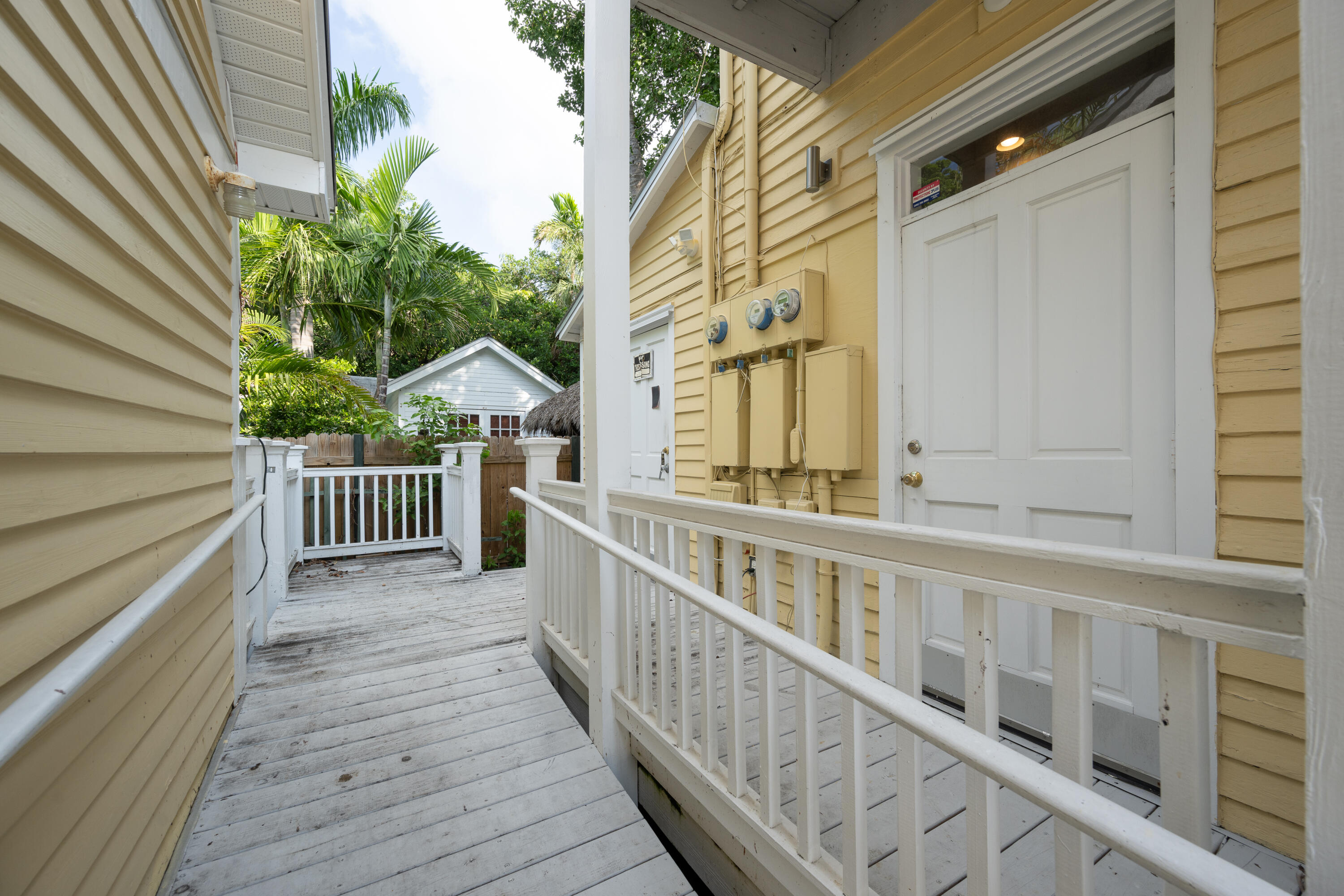 405 Petronia Street