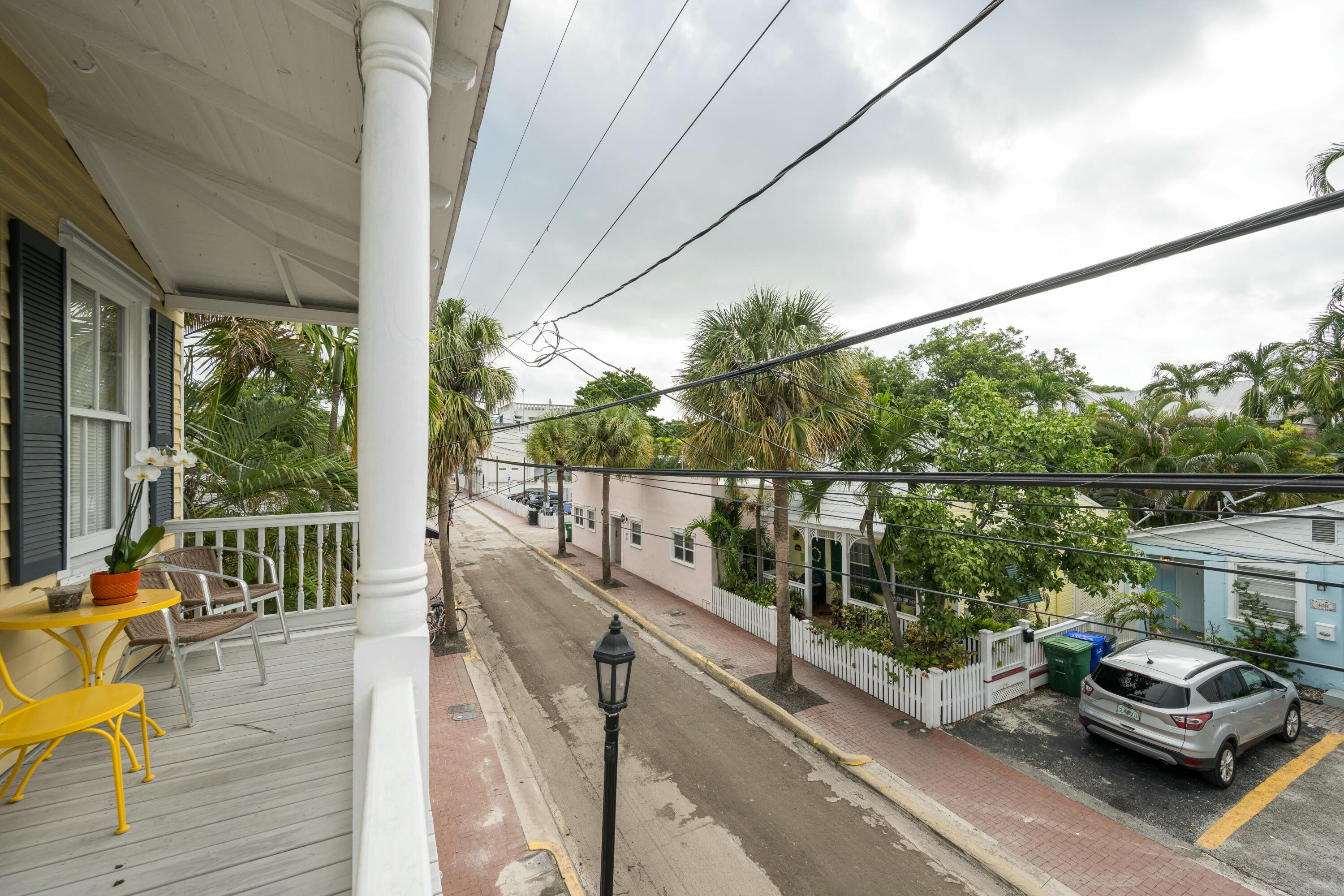 405 Petronia Street