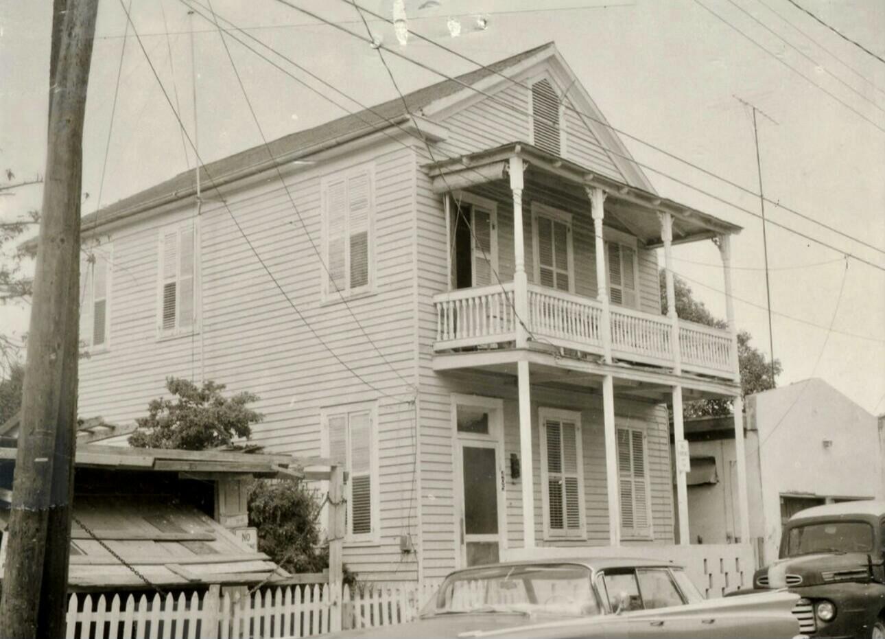 405 Petronia Street