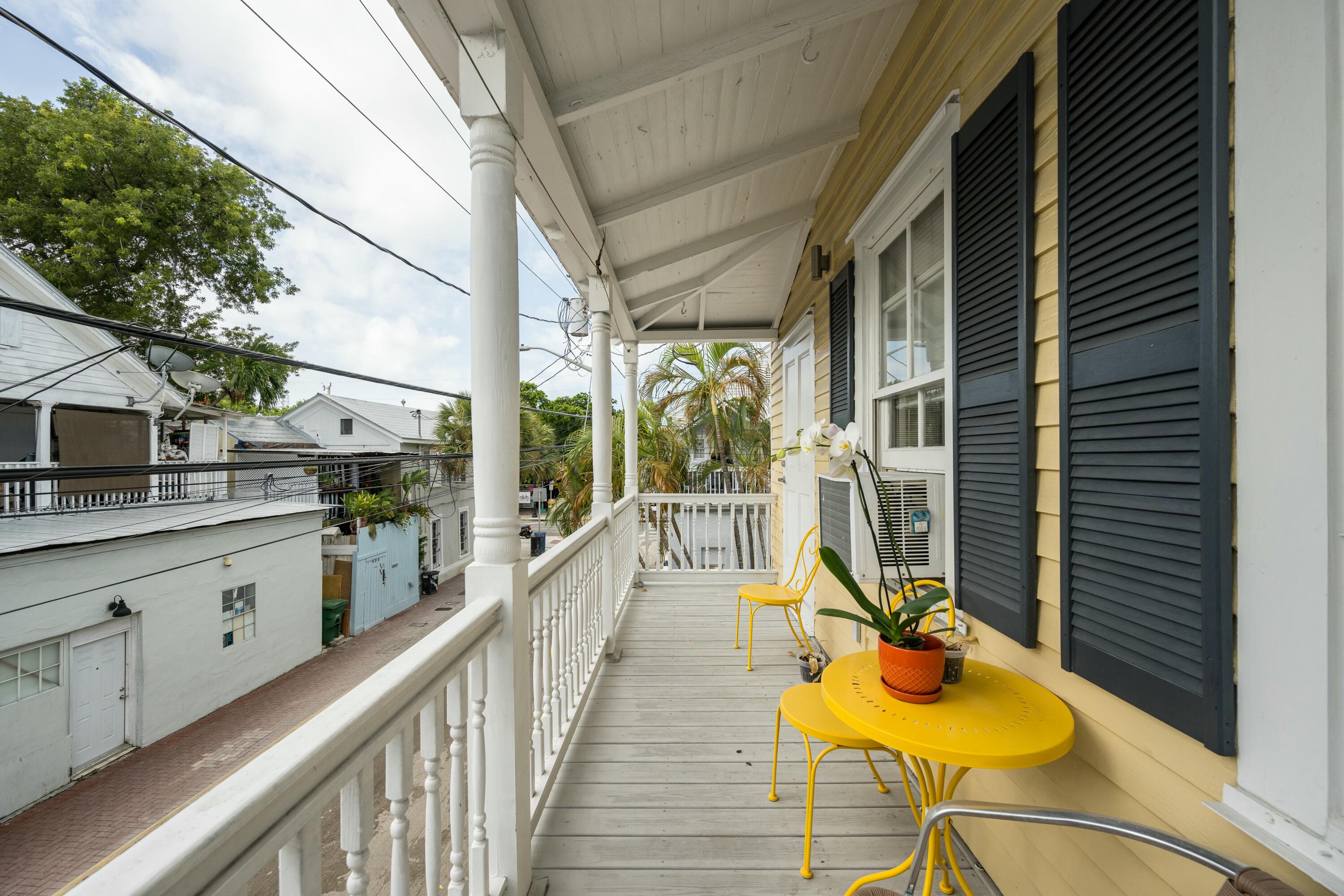 405 Petronia Street