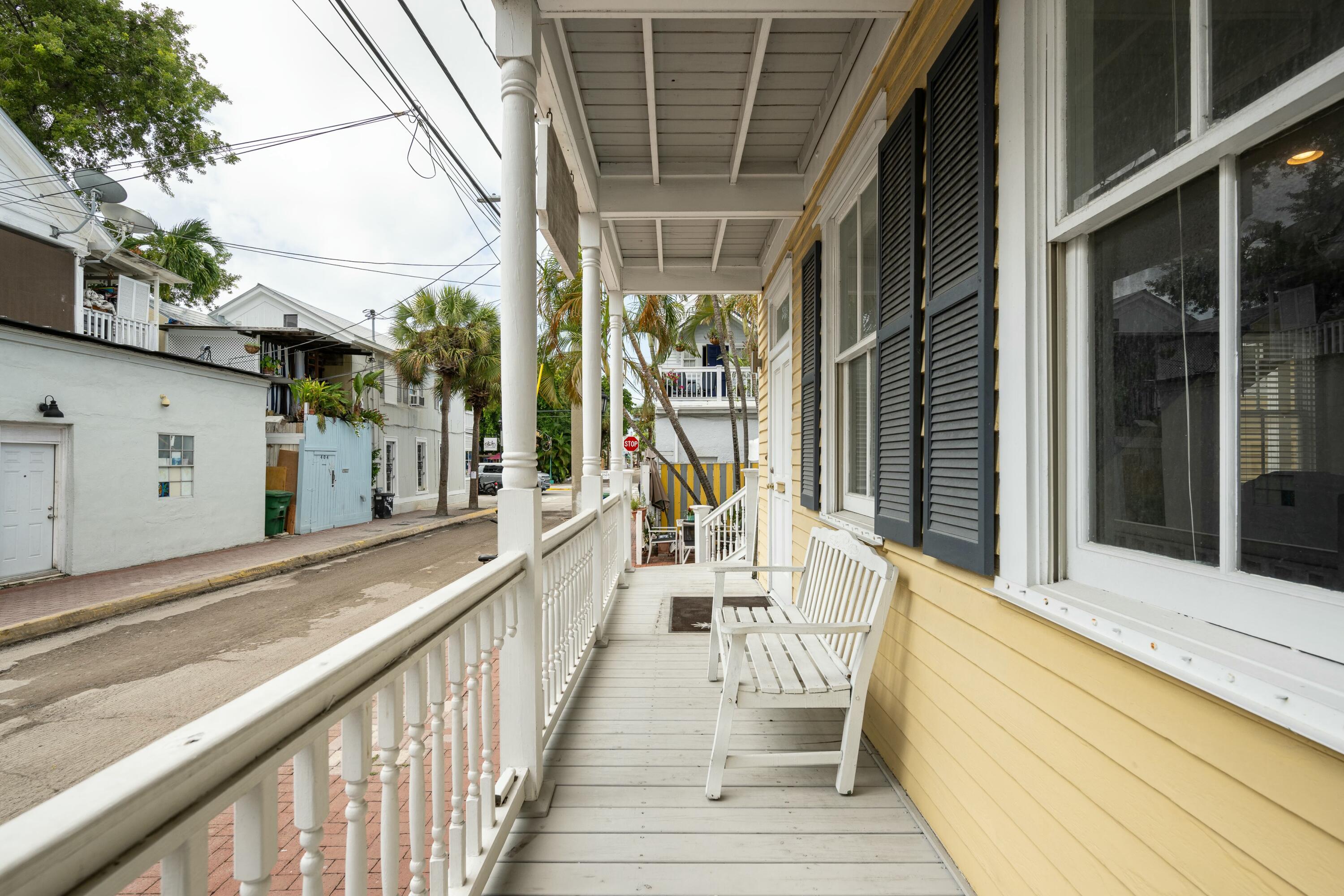 405 Petronia Street