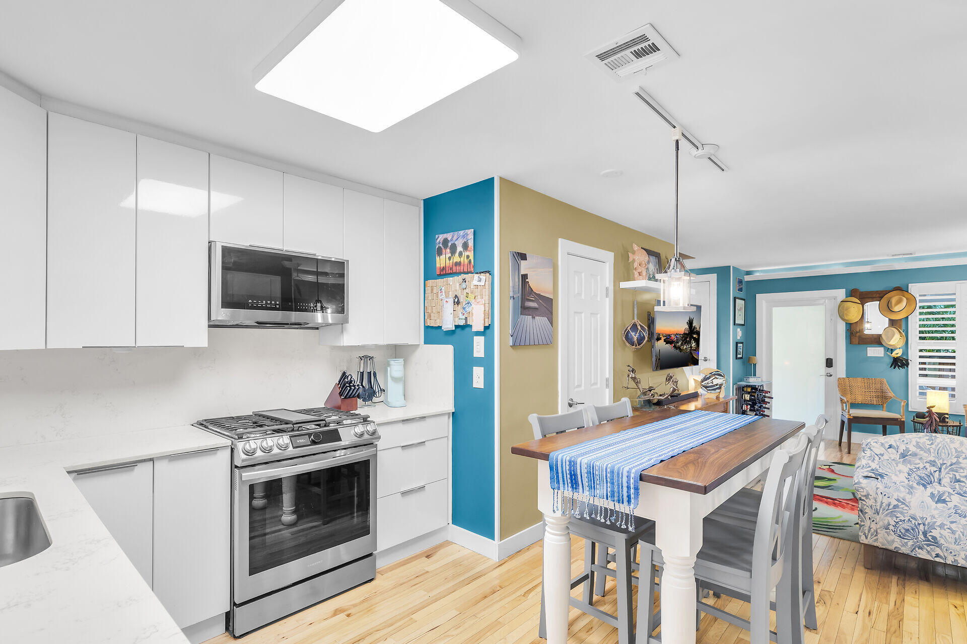 808 Virginia Street Unit: 4