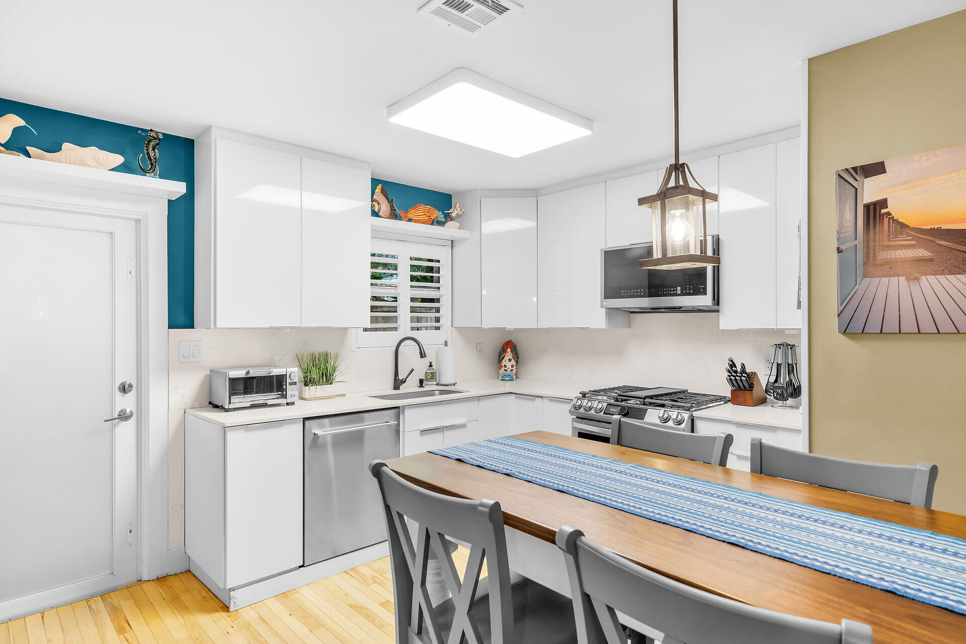 808 Virginia Street Unit: 4