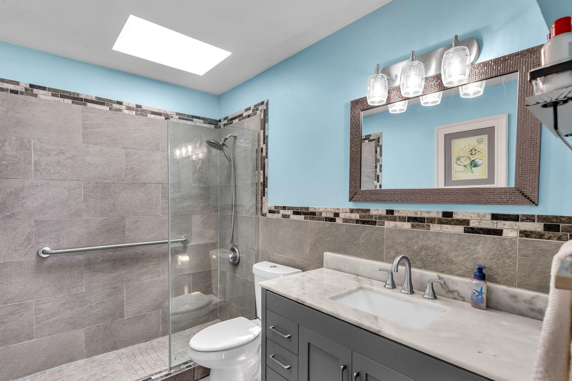 1075 Duval Street Unit: R10