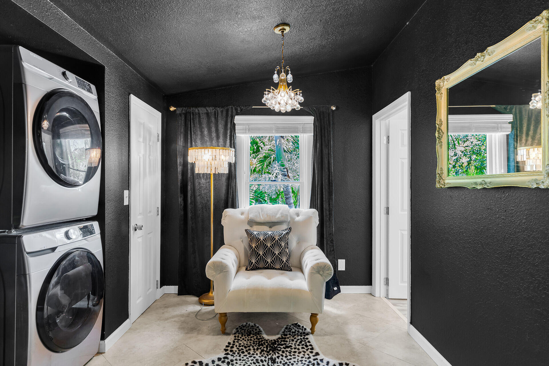 117 W Sandy Circle