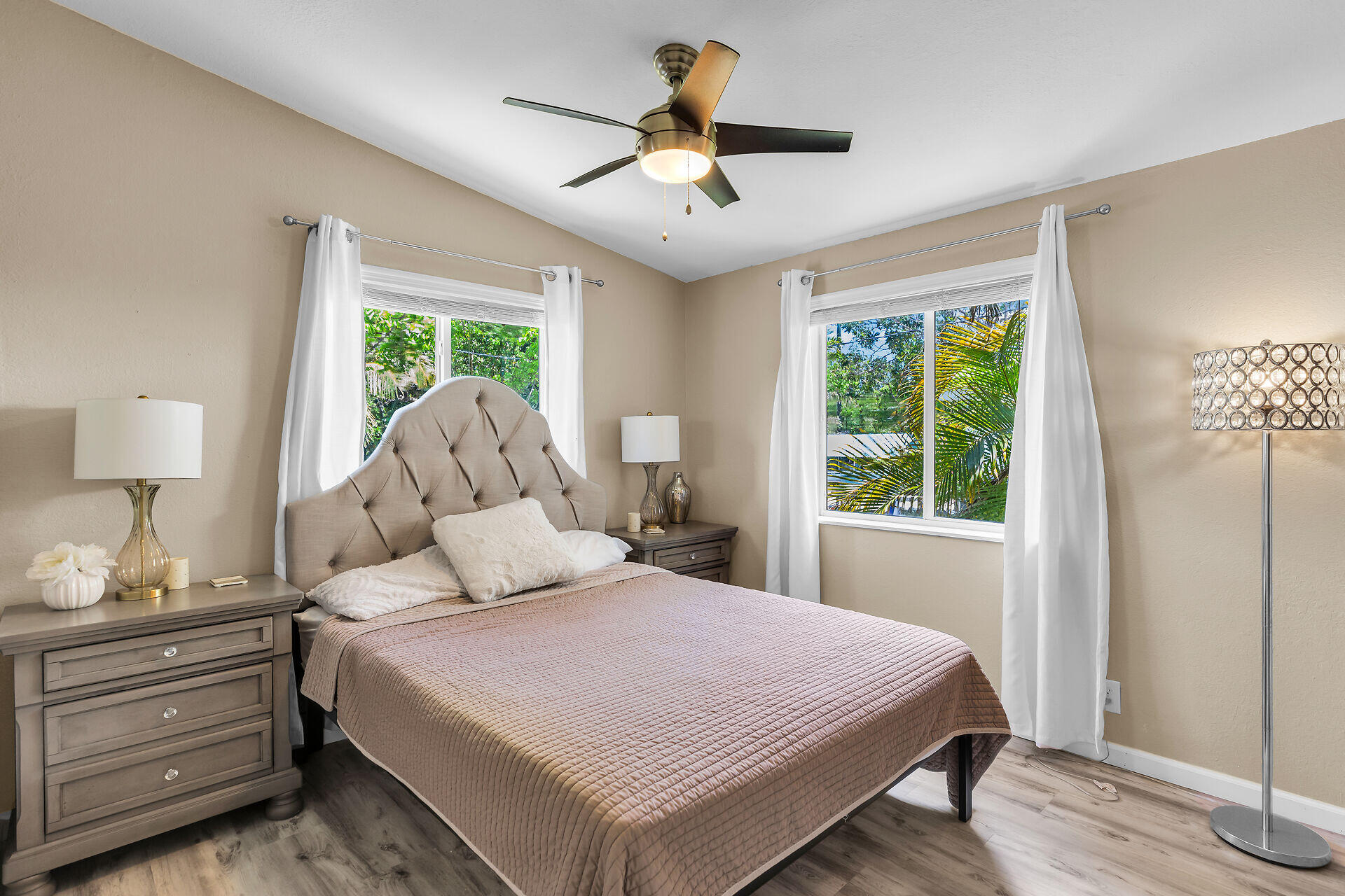 117 W Sandy Circle
