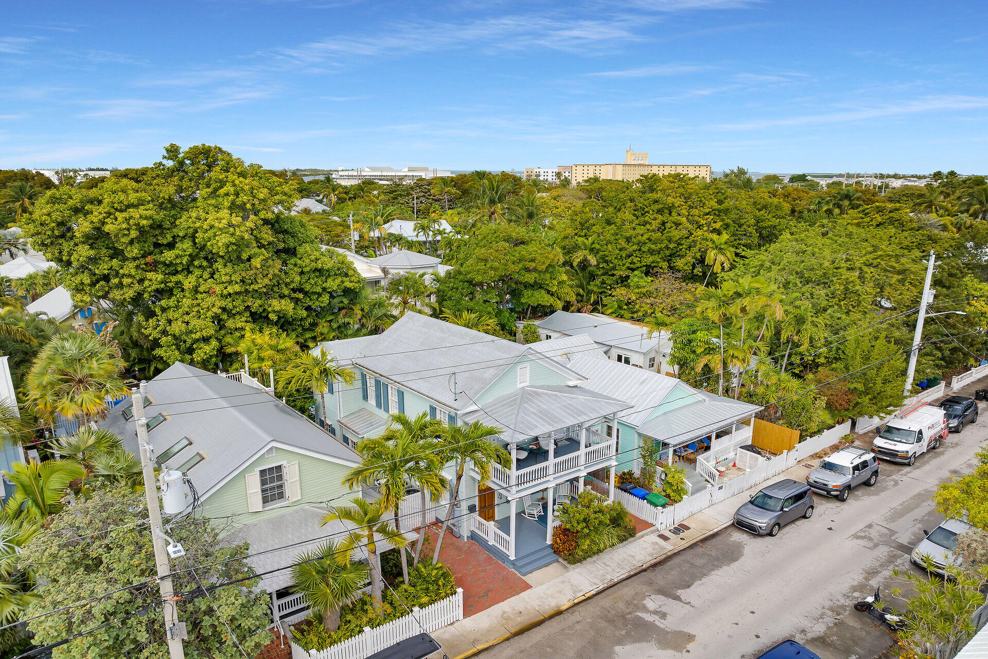 1309 Petronia Street