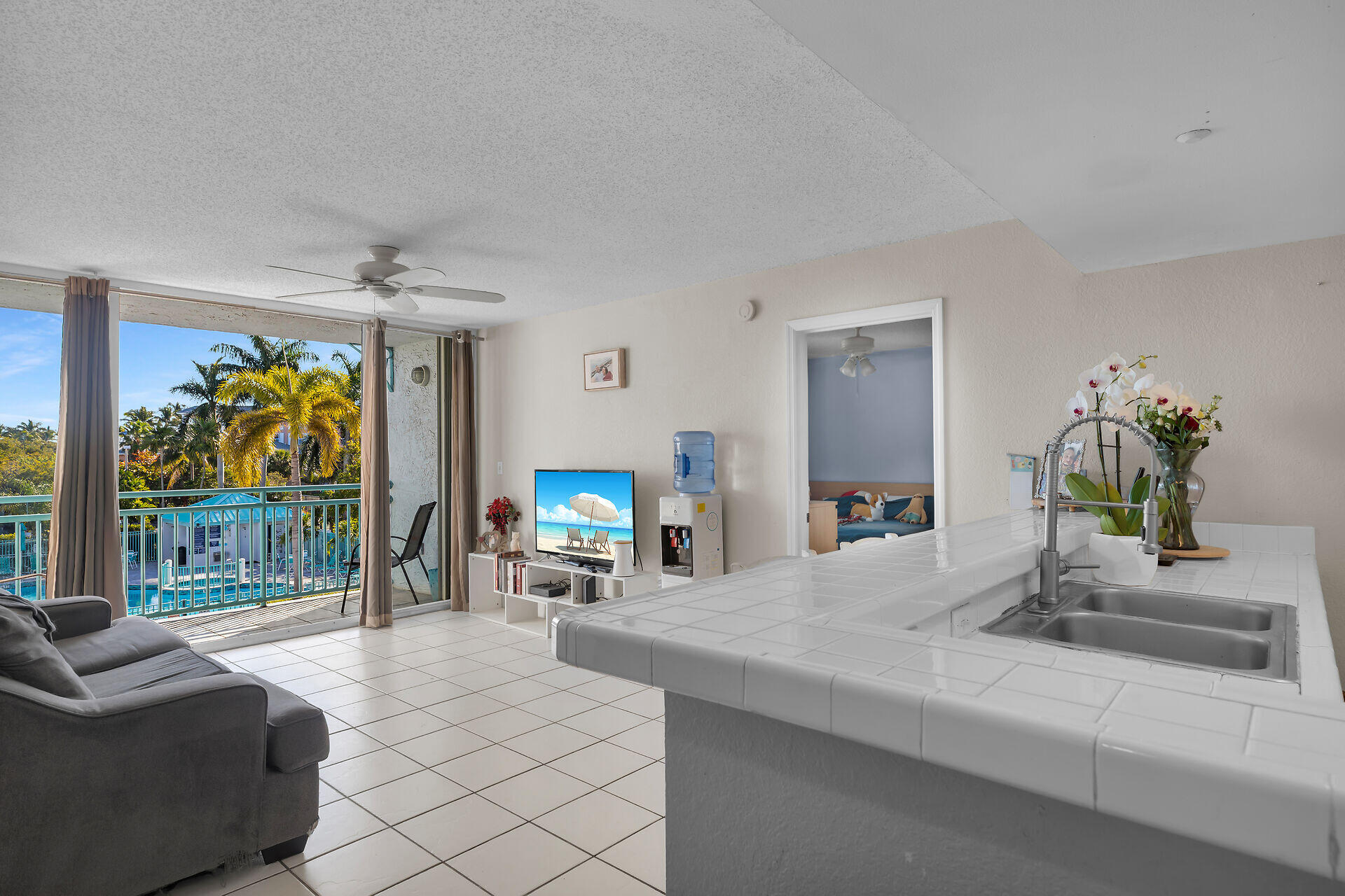 3635 Seaside Drive Unit: APT 213