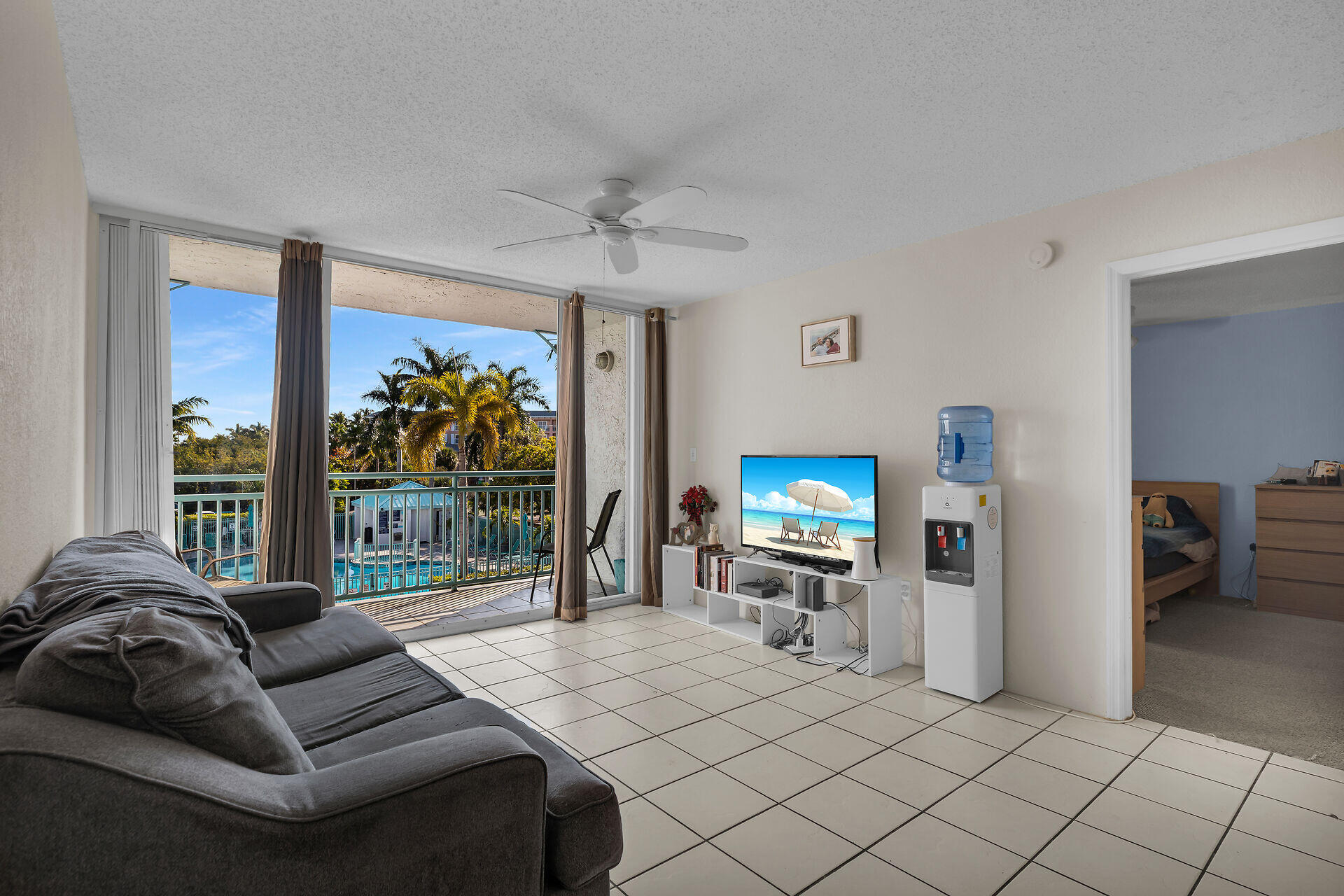 3635 Seaside Drive Unit: APT 213