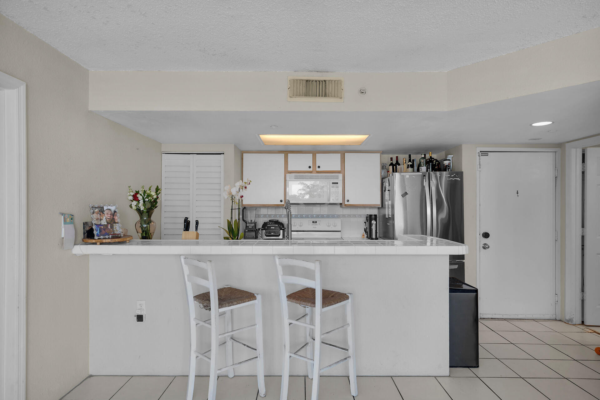 3635 Seaside Drive Unit: APT 213