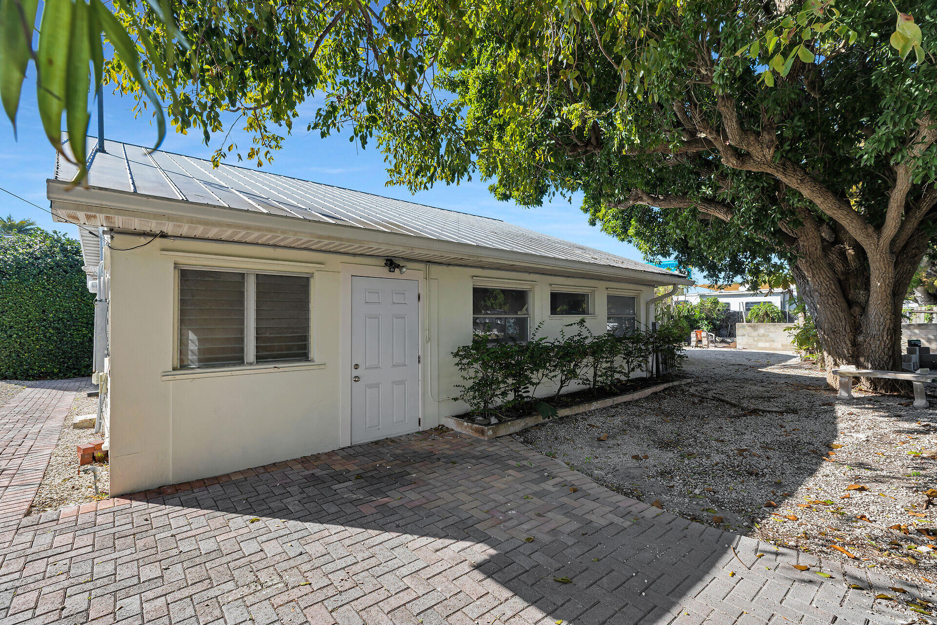 27001 Overseas Highway