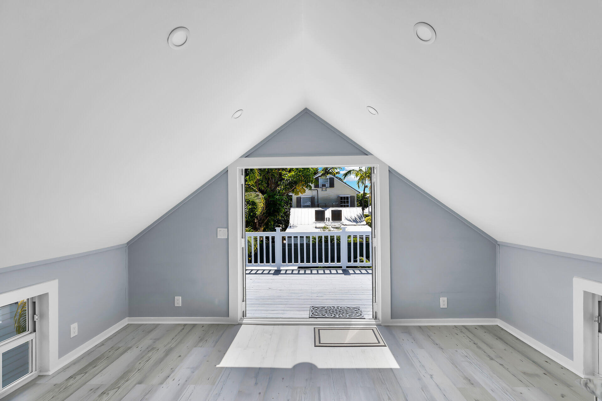 1420 Petronia Street Unit: 2