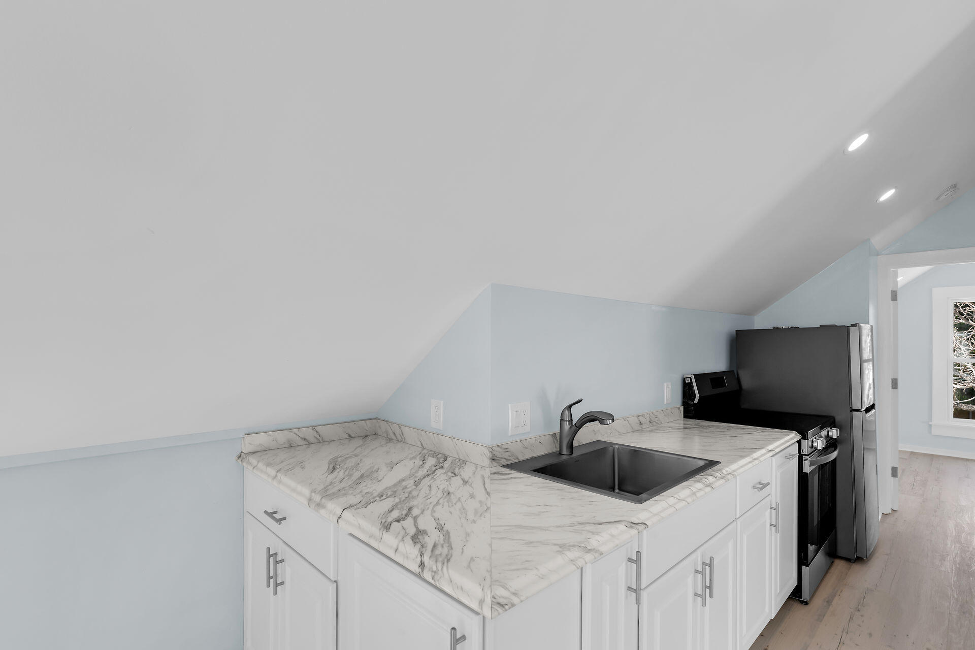 1420 Petronia Street Unit: 2