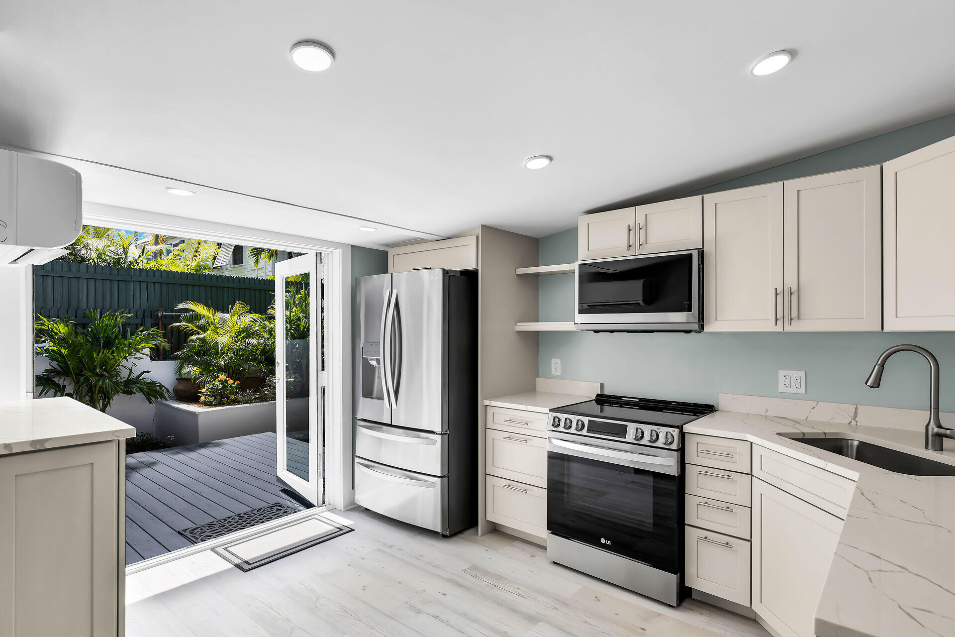 1420 Petronia Street Unit: 1 & 2