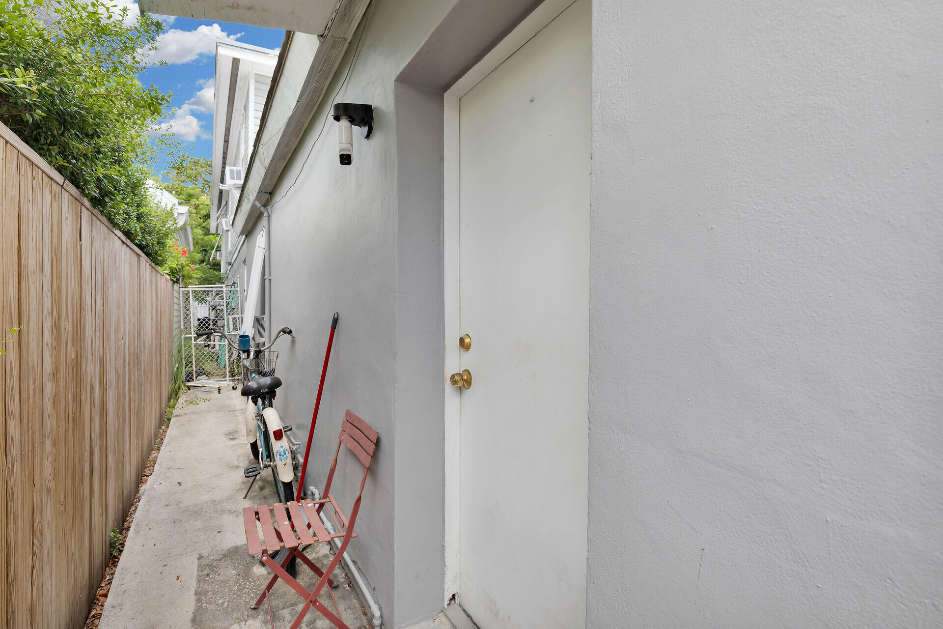 912 Pohalski Street