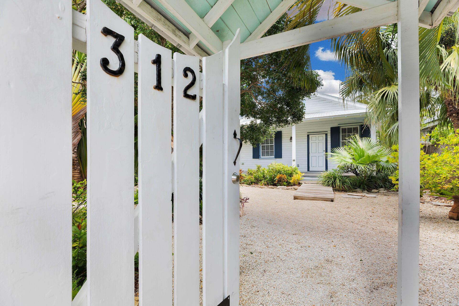 312 Catherine Street
