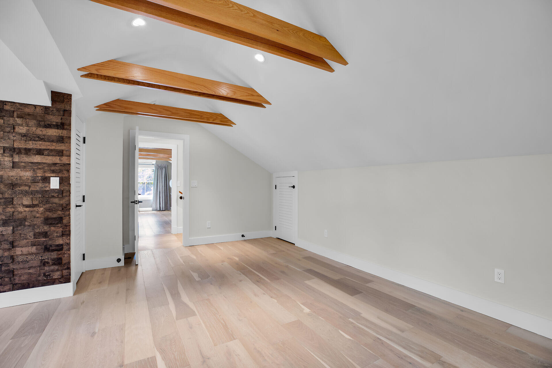411 Louisa Street