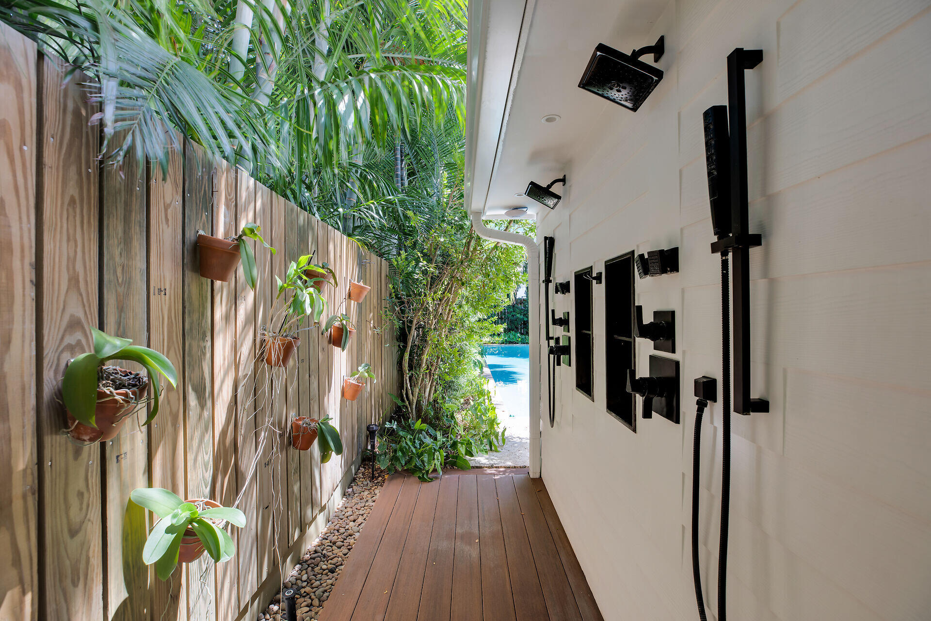 411 Louisa Street