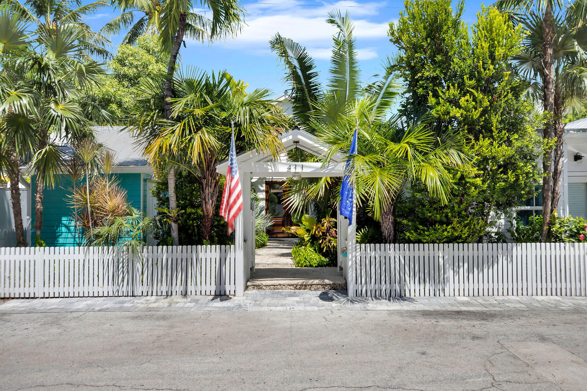 411 Louisa Street
