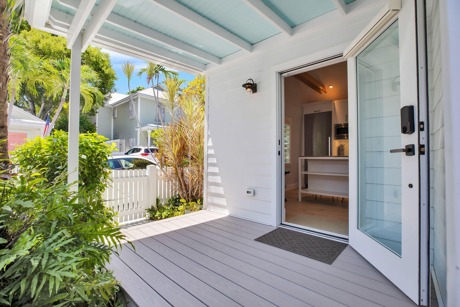 411 Louisa Street
