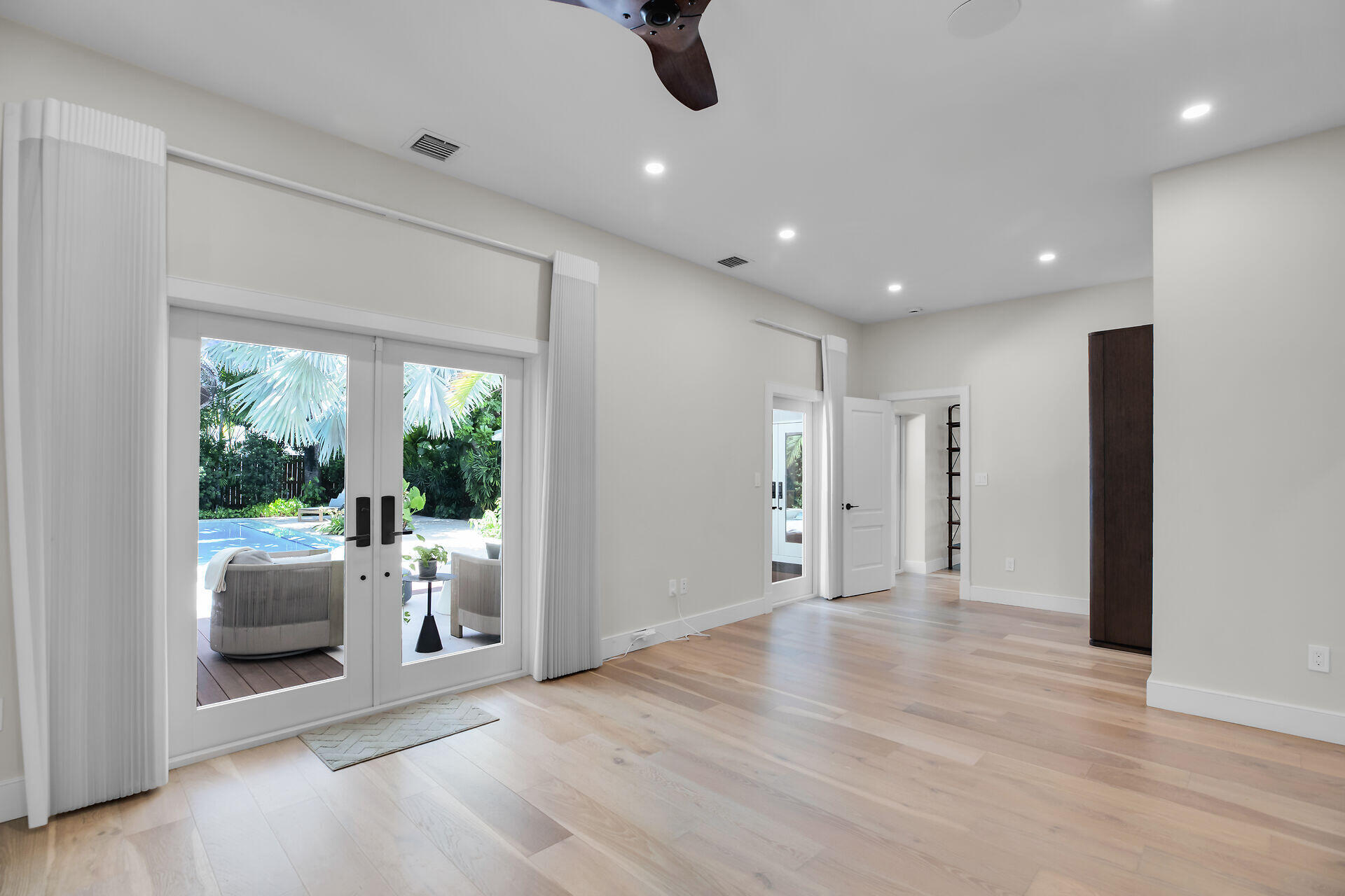411 Louisa Street