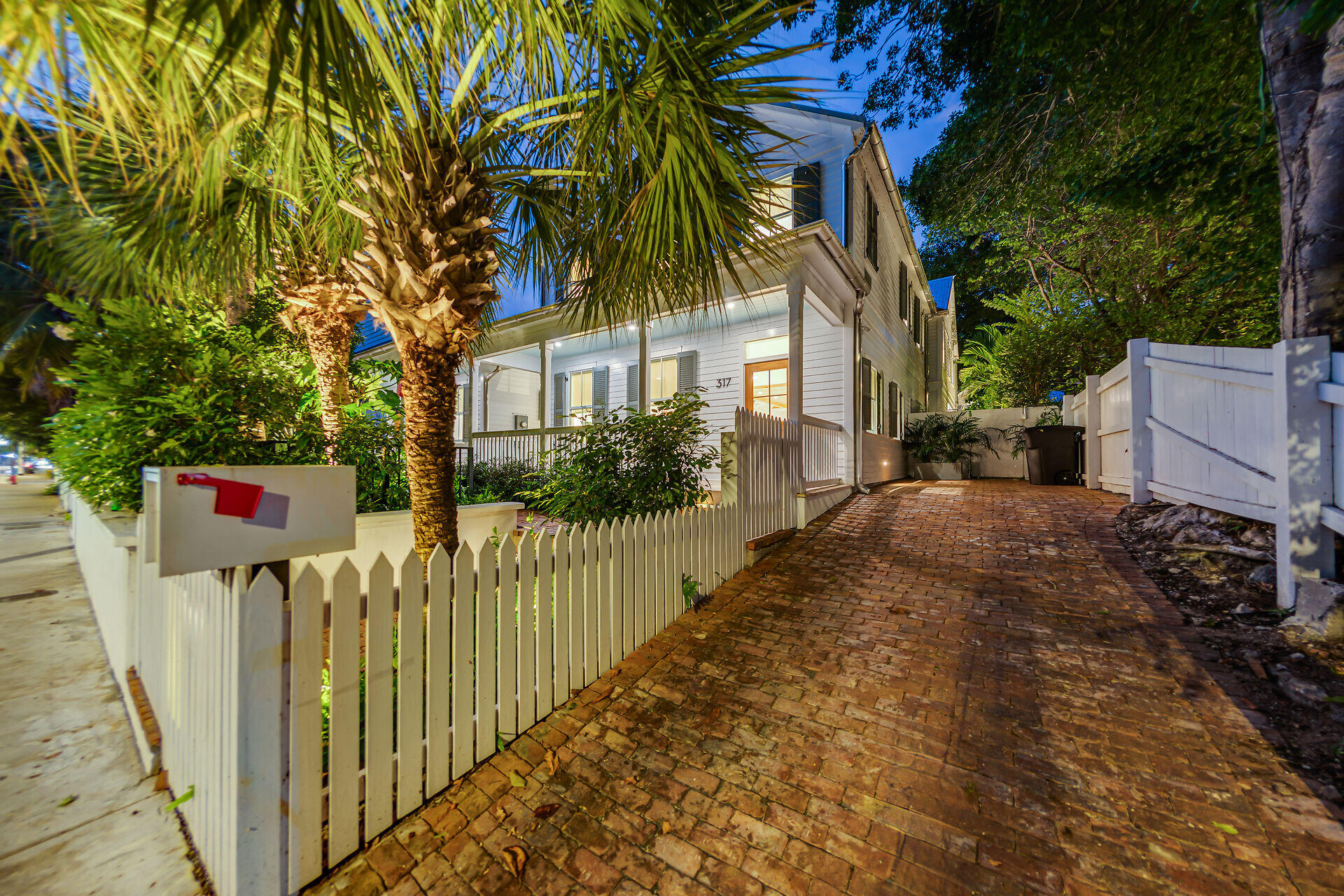 317 Whitehead Street