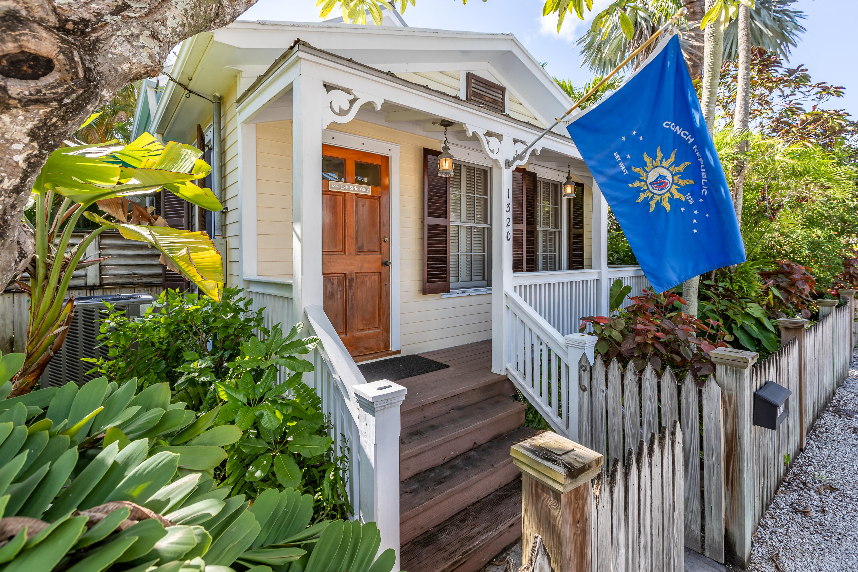 1320 Eliza Street