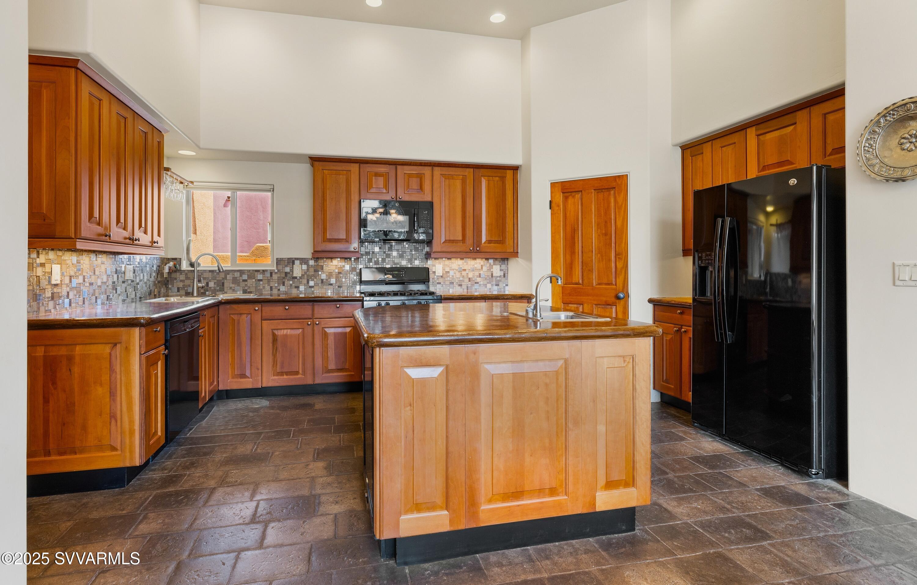 110 Cochise Drive