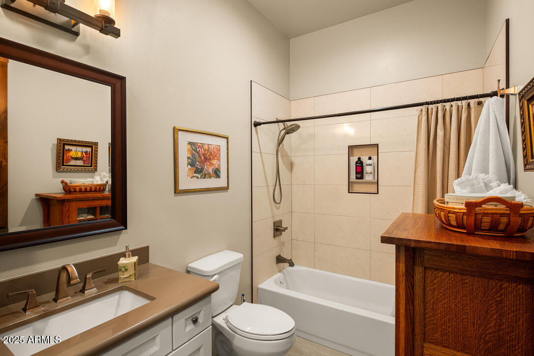 355 SADDLEROCK Circle