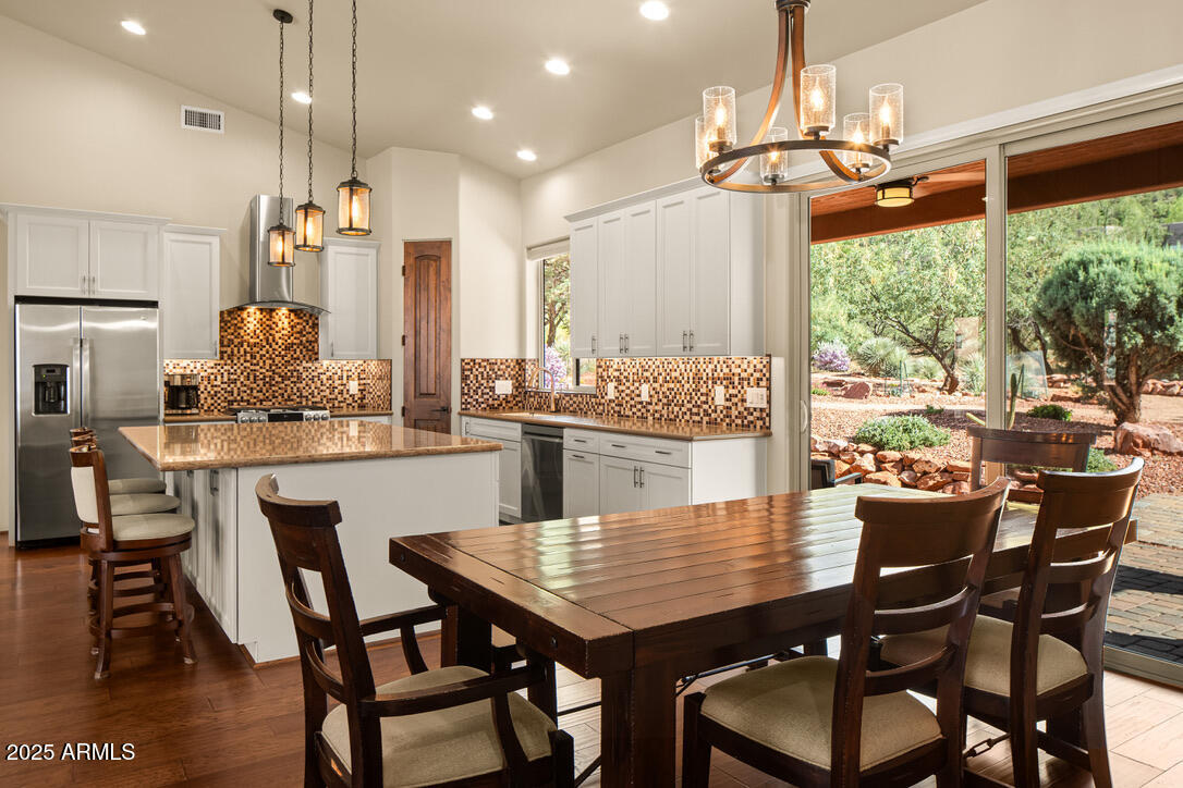 355 SADDLEROCK Circle