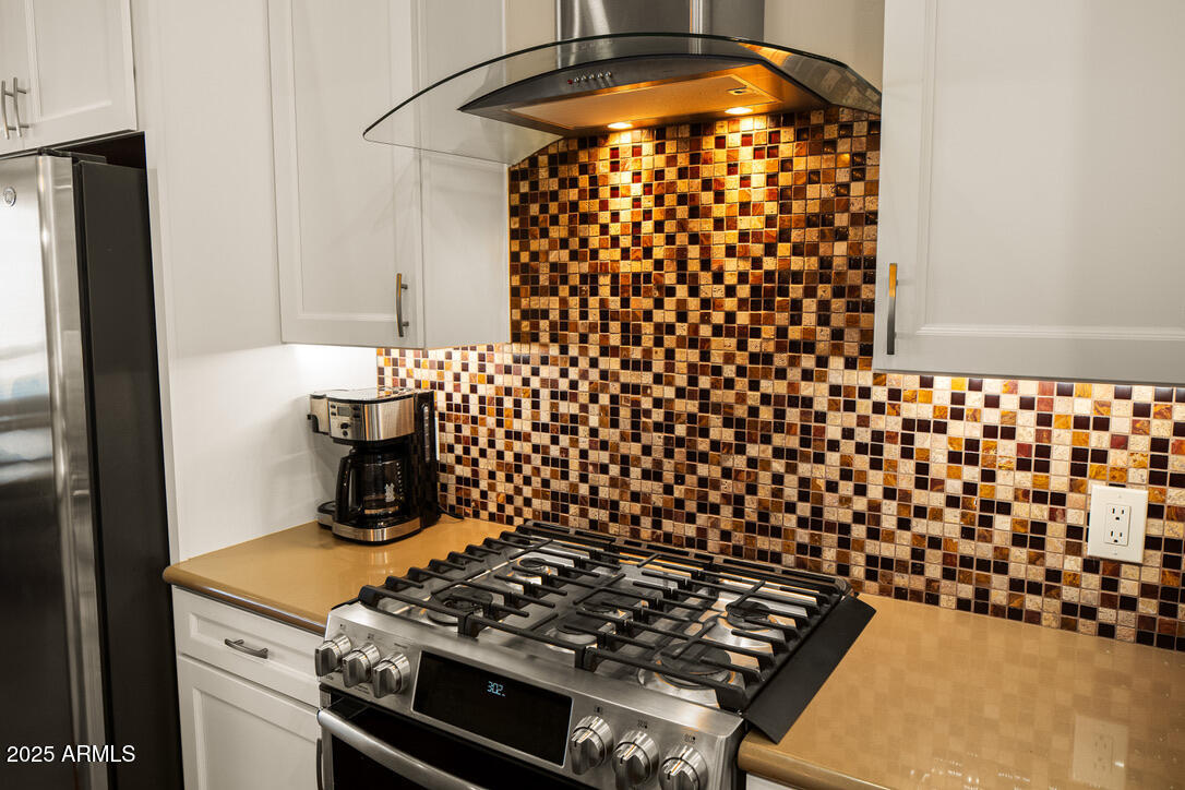 355 SADDLEROCK Circle