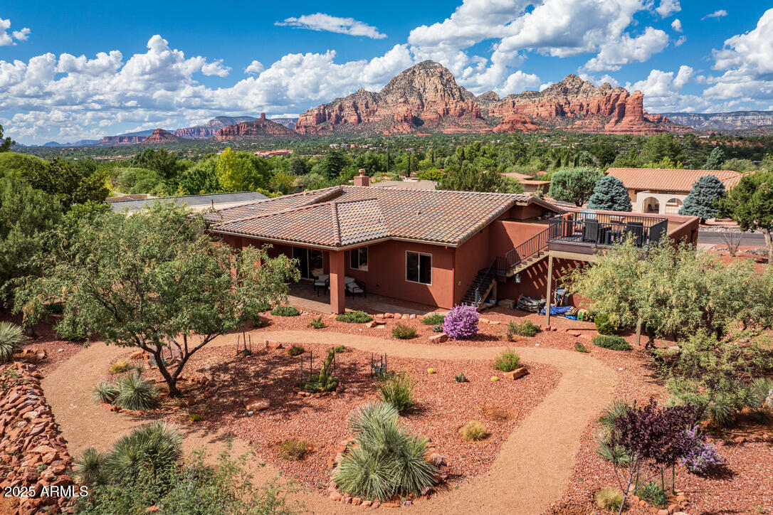 355 SADDLEROCK Circle