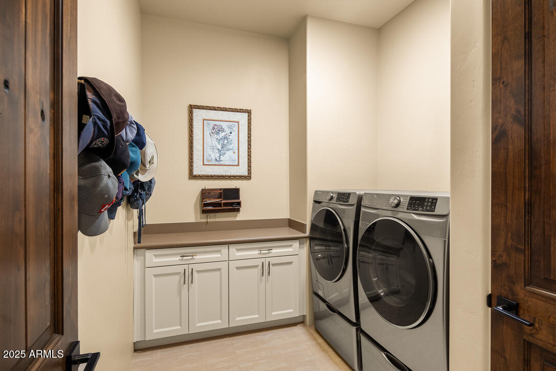 355 SADDLEROCK Circle